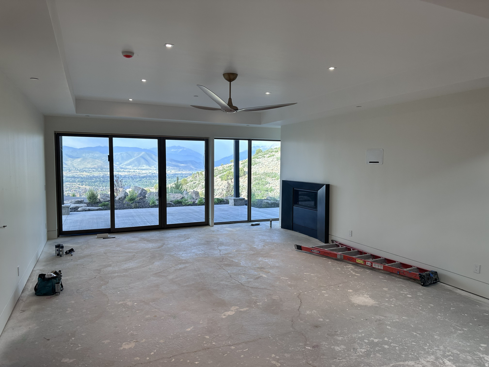 RED LEDGES - Residential