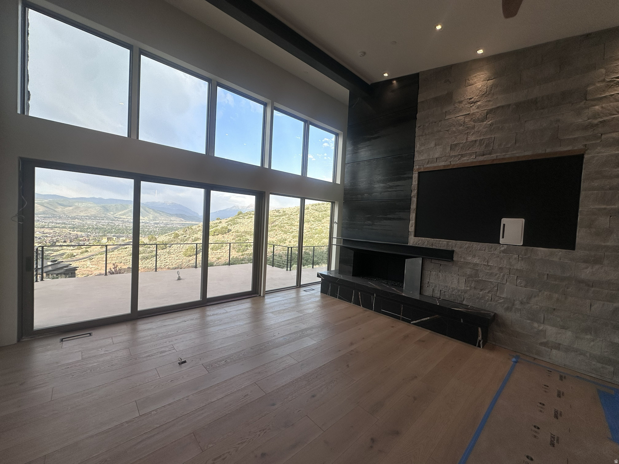 RED LEDGES - Residential