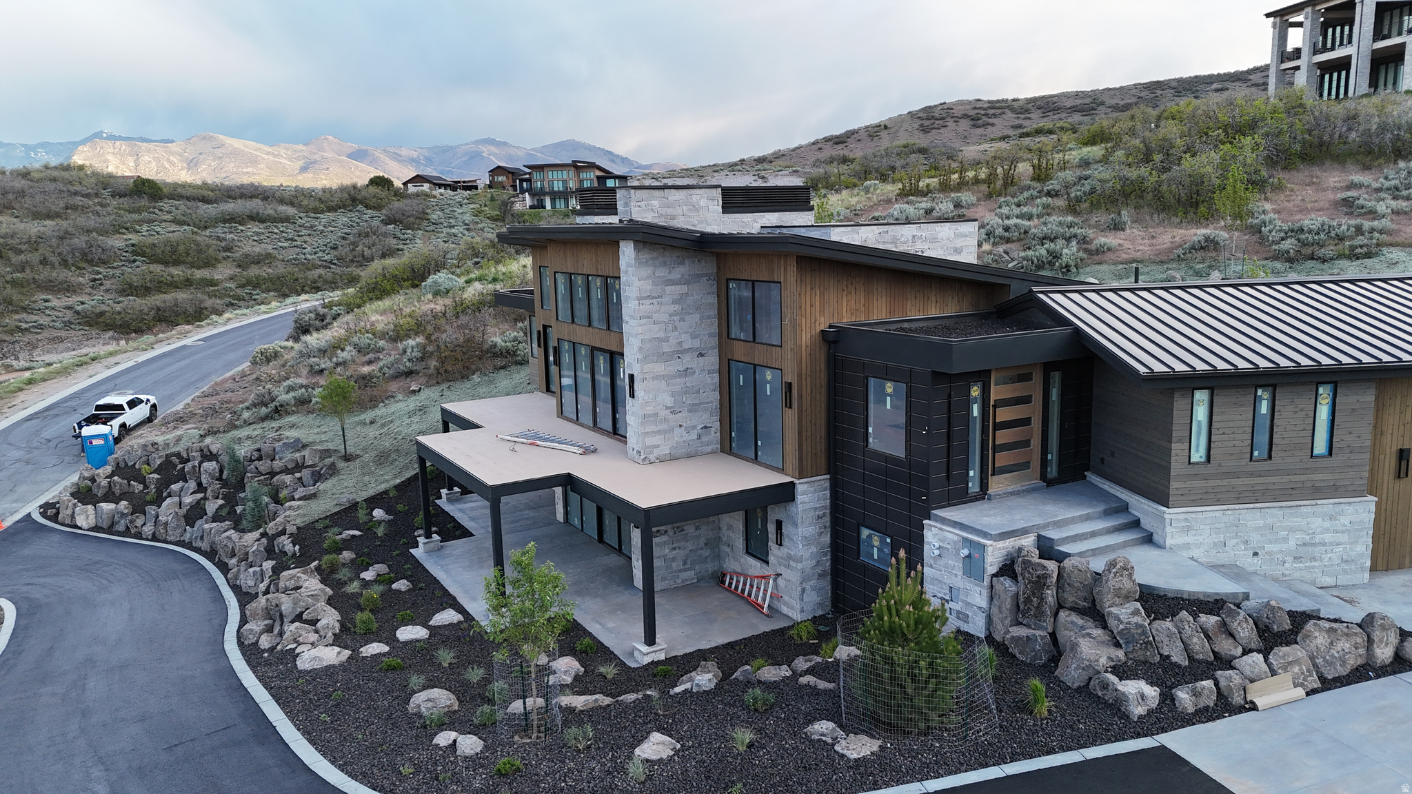 RED LEDGES - Residential