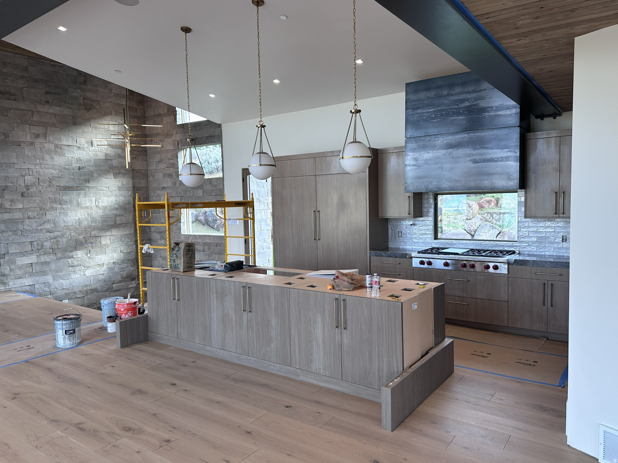 RED LEDGES - Residential