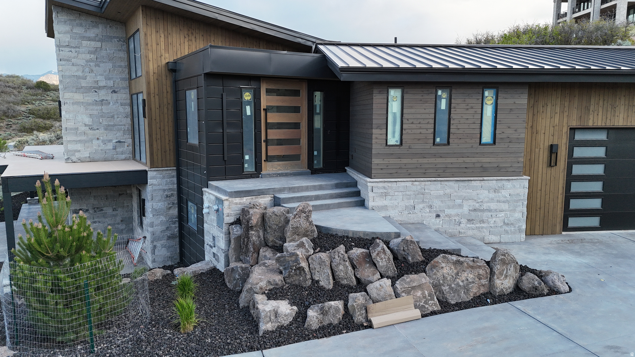 RED LEDGES - Residential