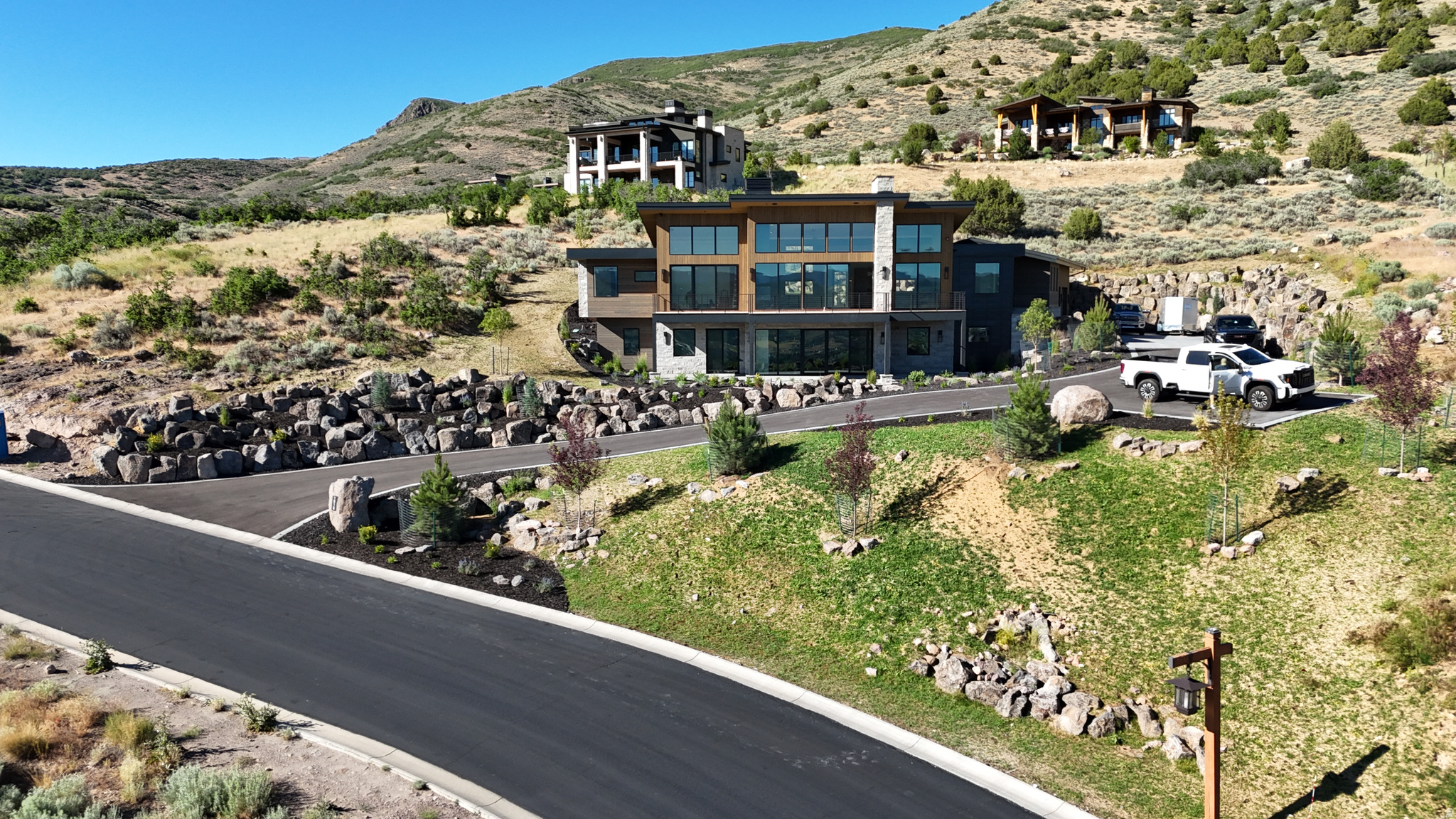 RED LEDGES - Residential