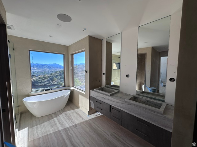 RED LEDGES - Residential