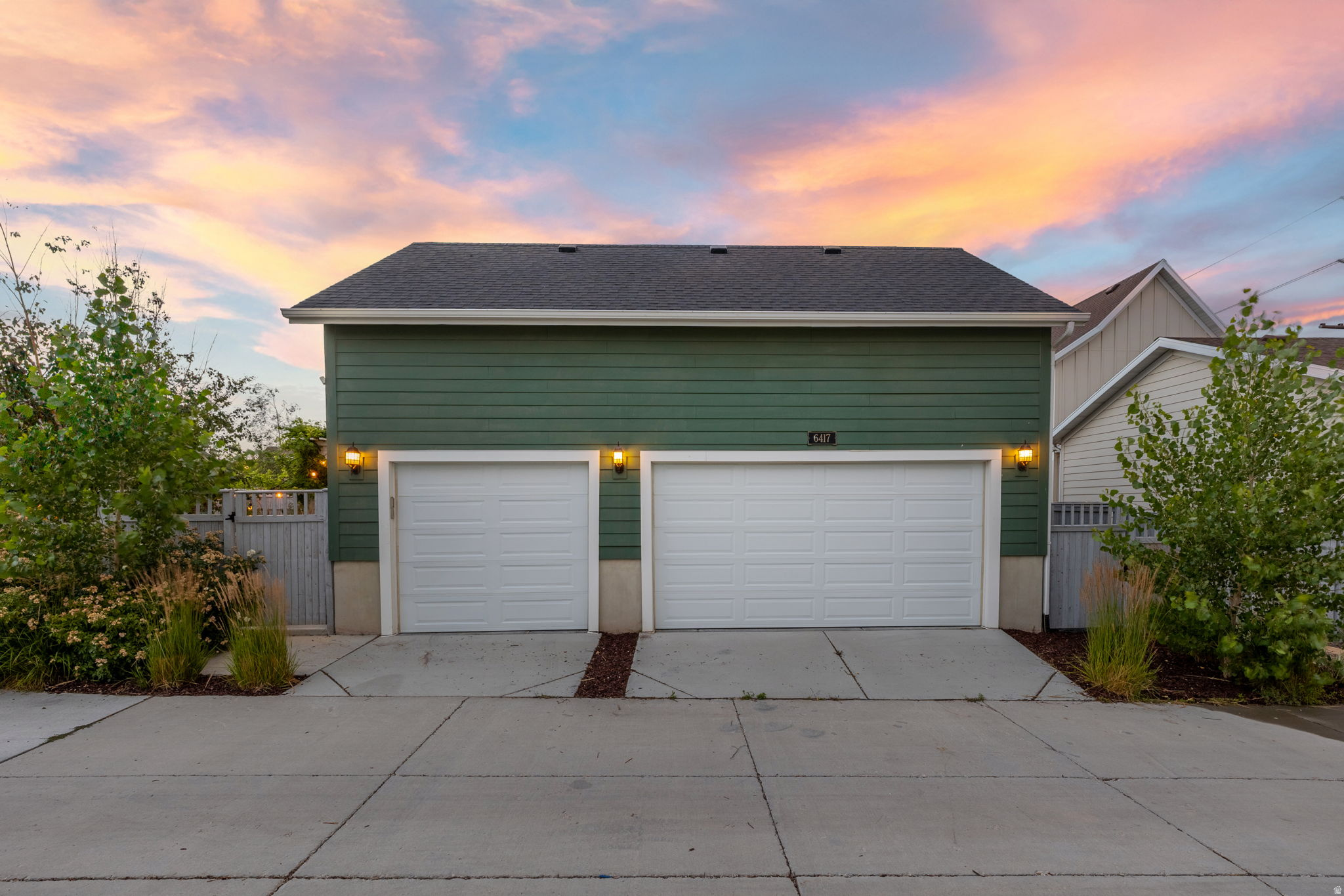 DAYBREAK - Residential