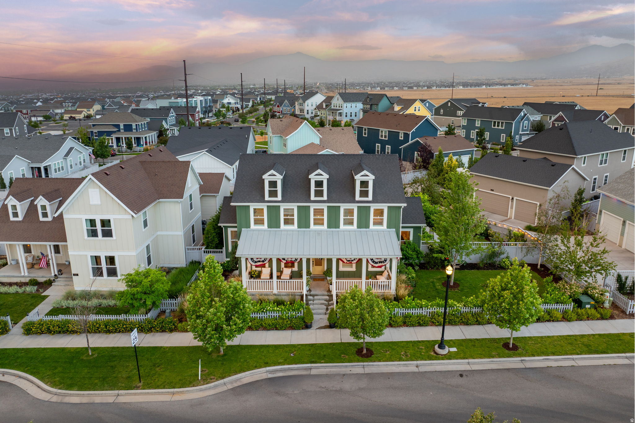 DAYBREAK - Residential