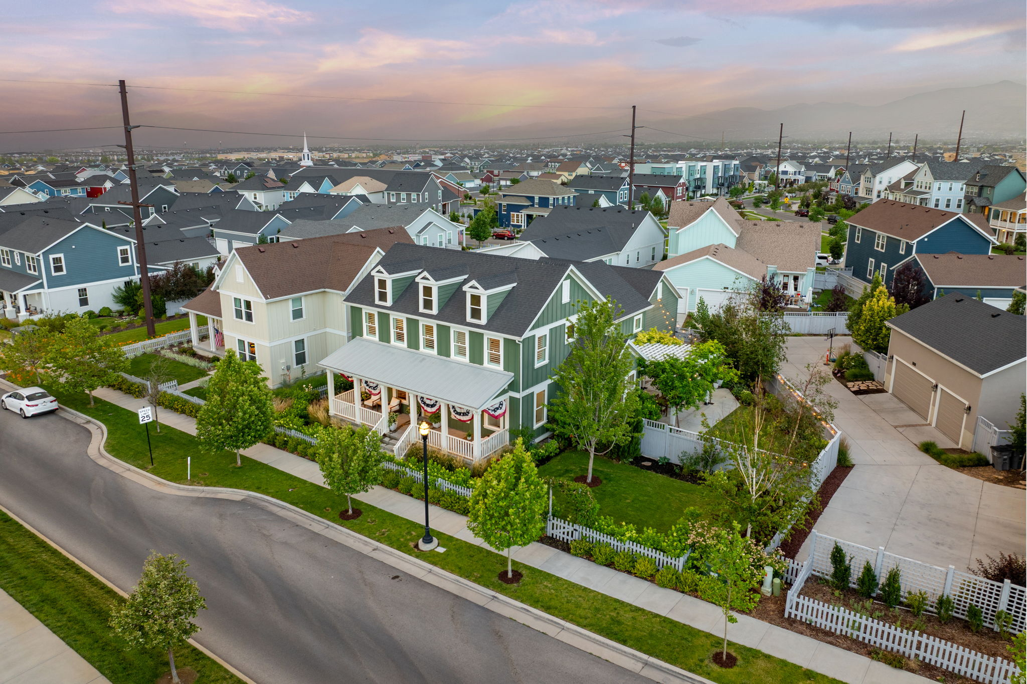 DAYBREAK - Residential
