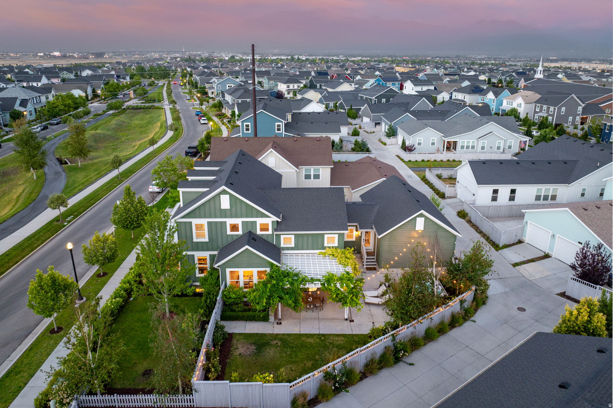 DAYBREAK - Residential