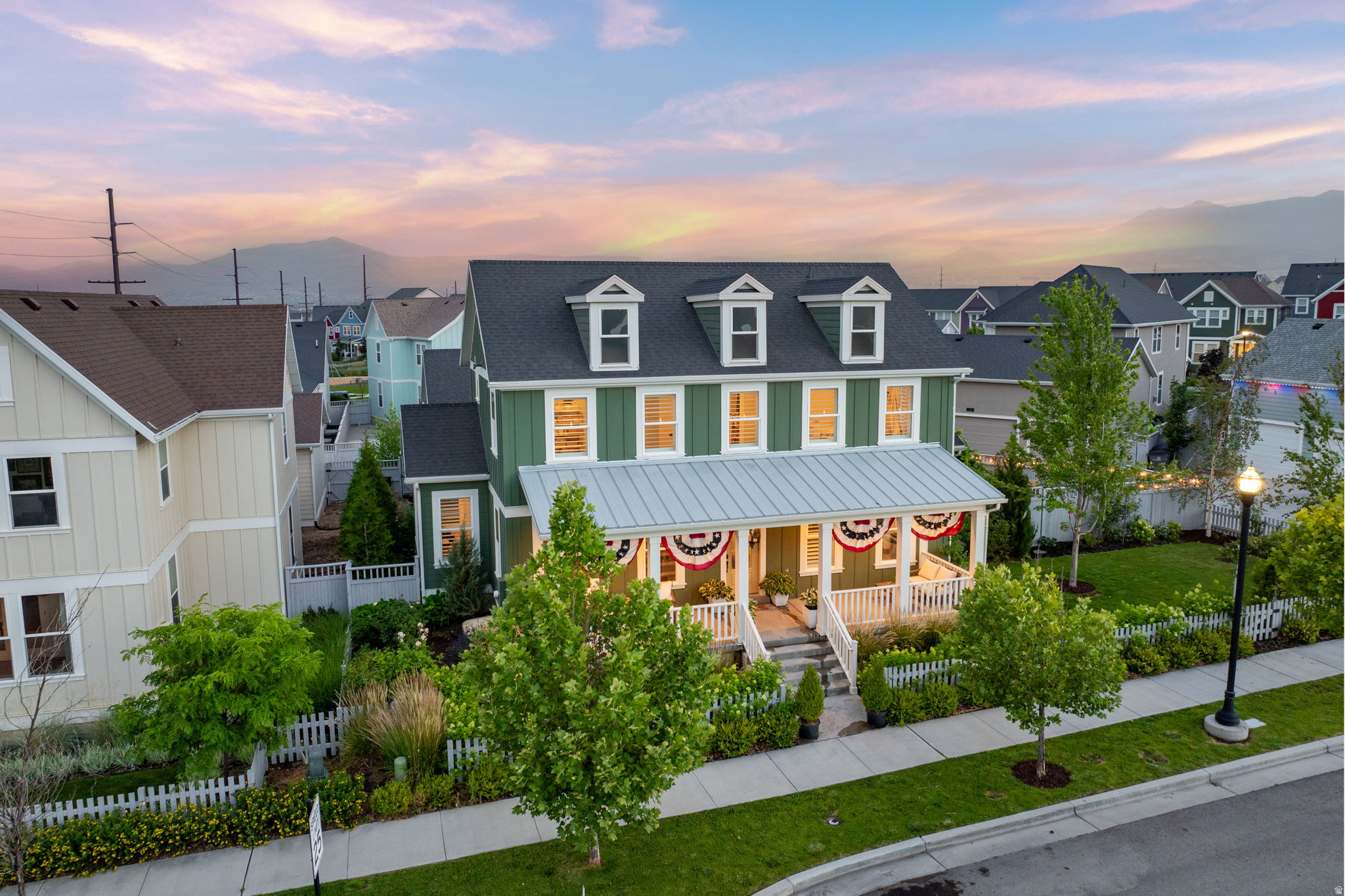 DAYBREAK - Residential