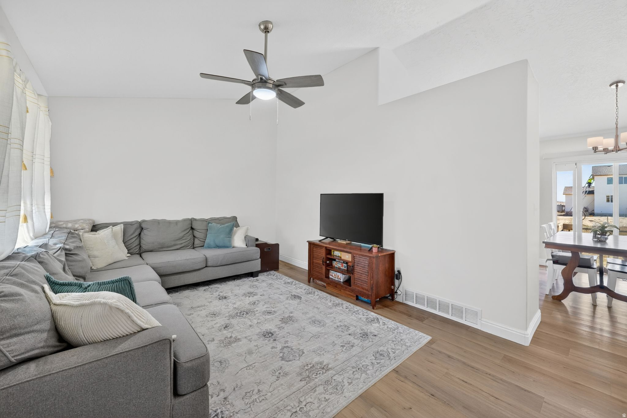 EAGLE POINT - Residential