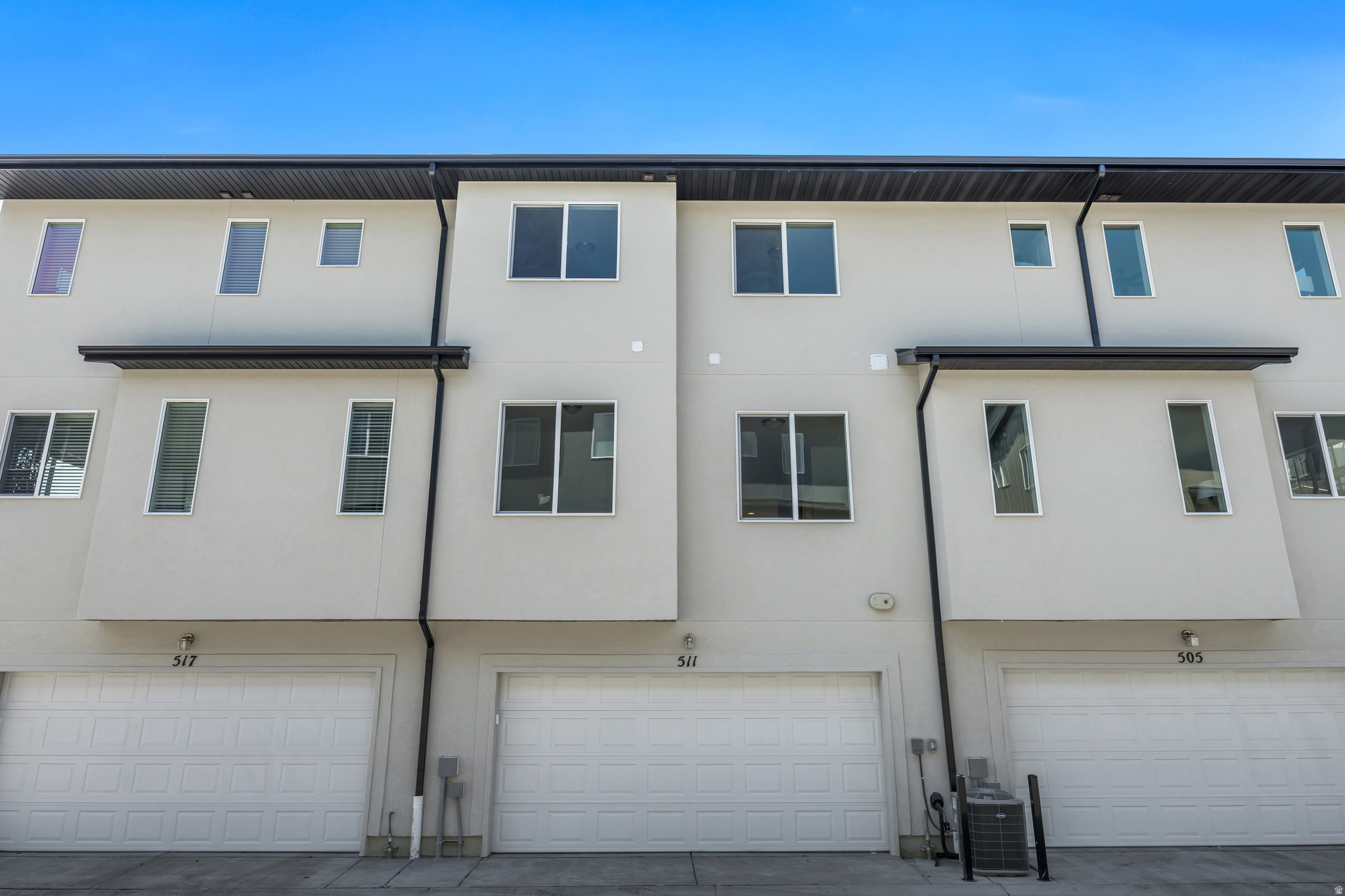 MEADOWBROOK REGENCY - Residential