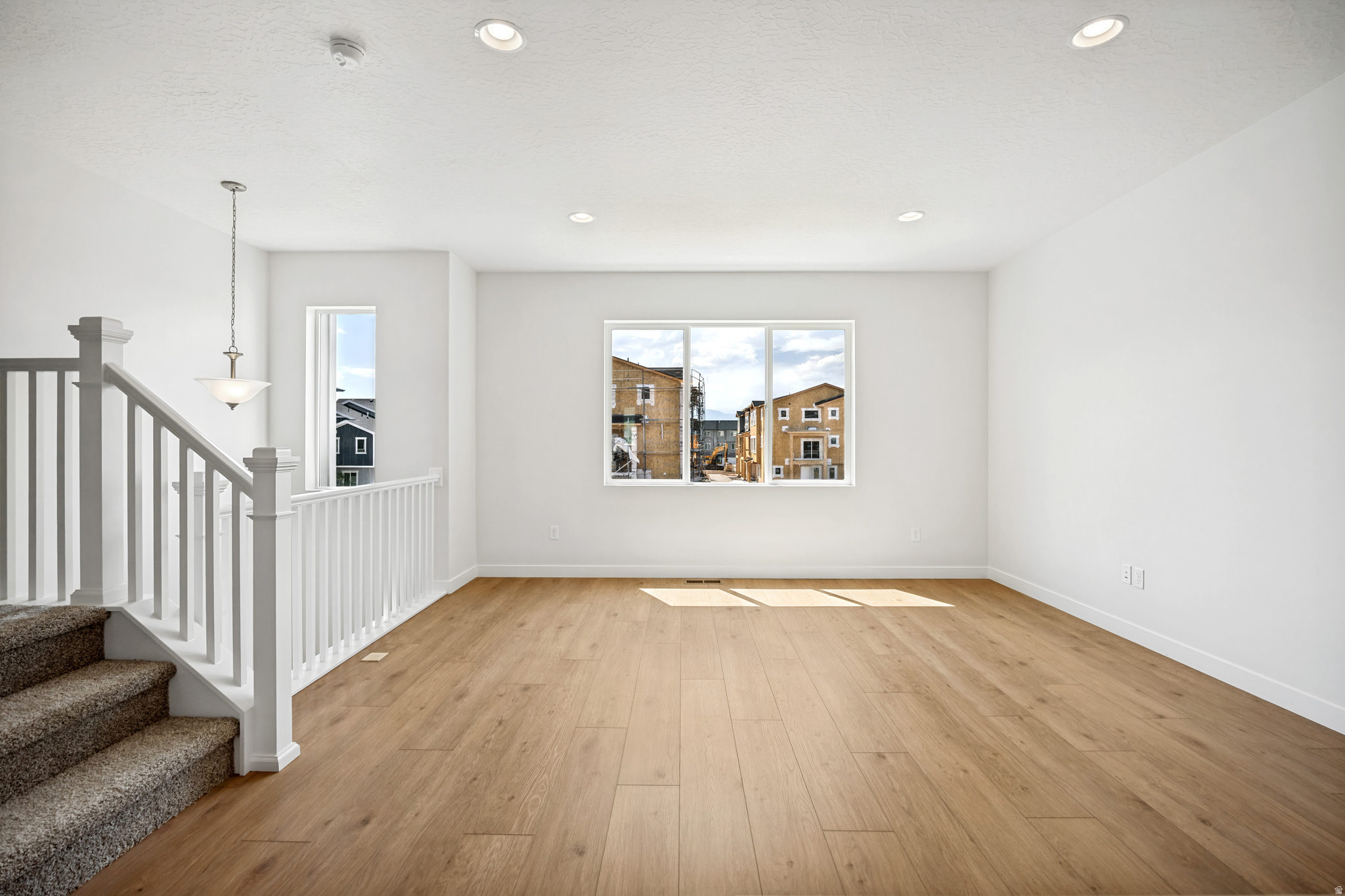 MEADOWBROOK REGENCY - Residential