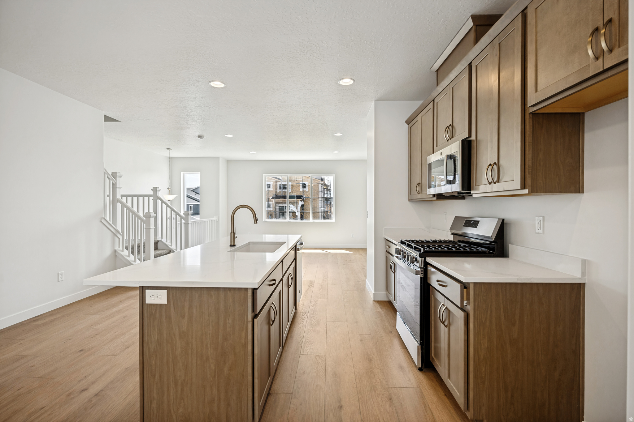 MEADOWBROOK REGENCY - Residential