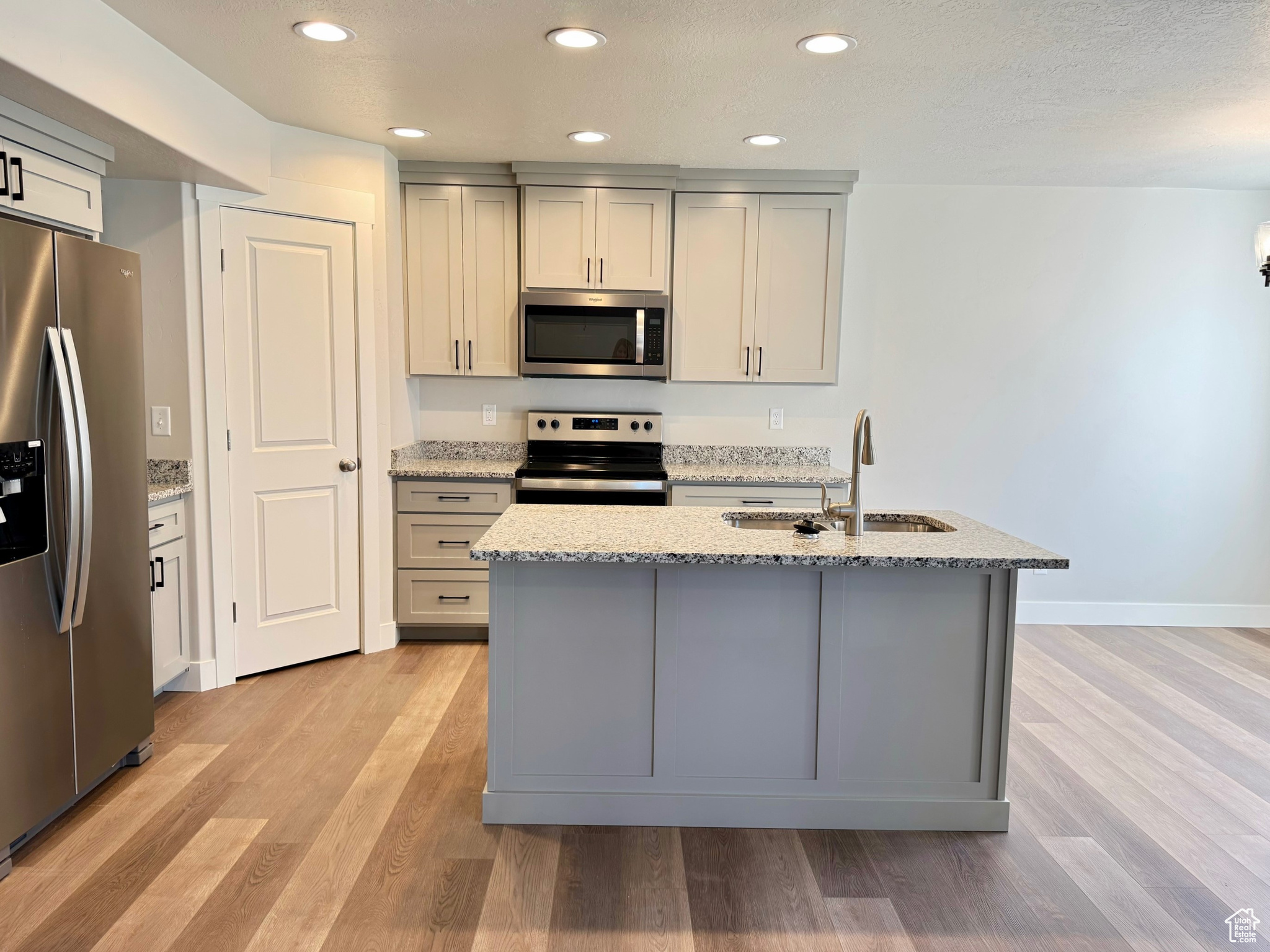 BEAR LAKE ESCAPE - Residential