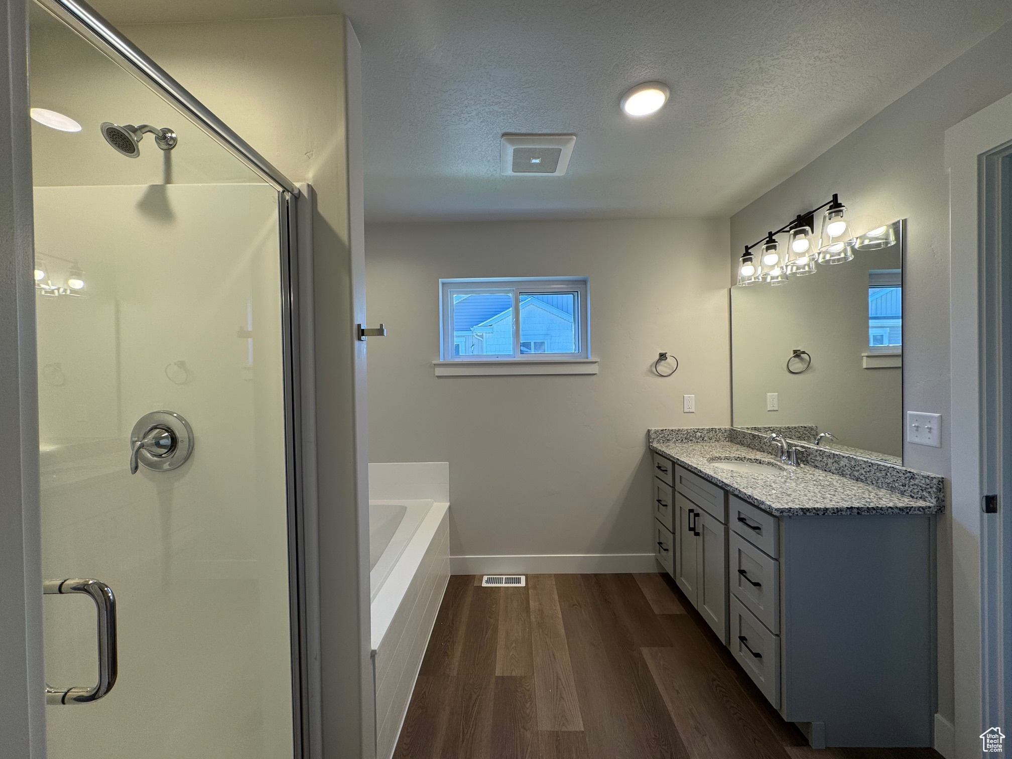 BEAR LAKE ESCAPE - Residential