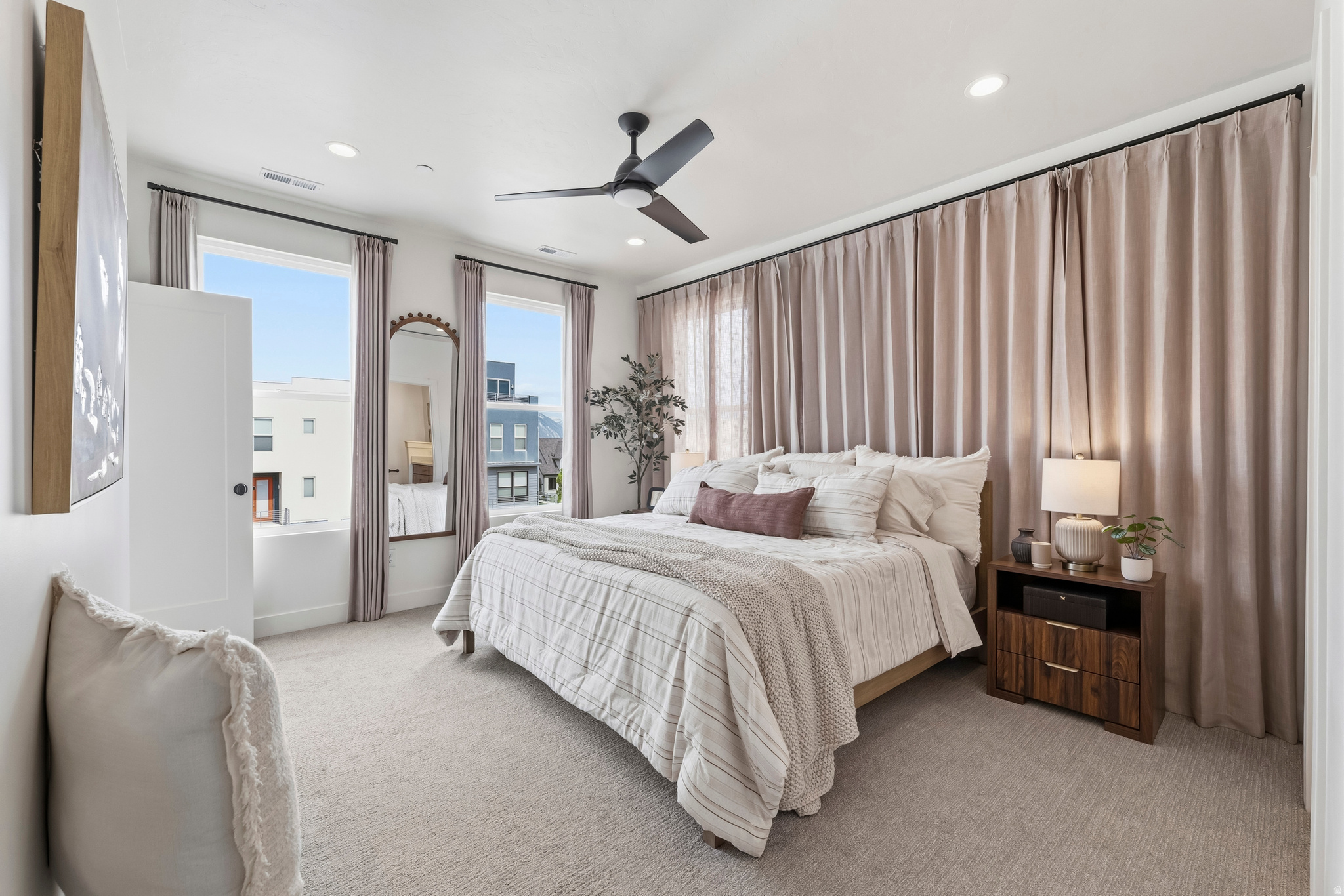 DOWNTOWN DAYBREAK - Residential