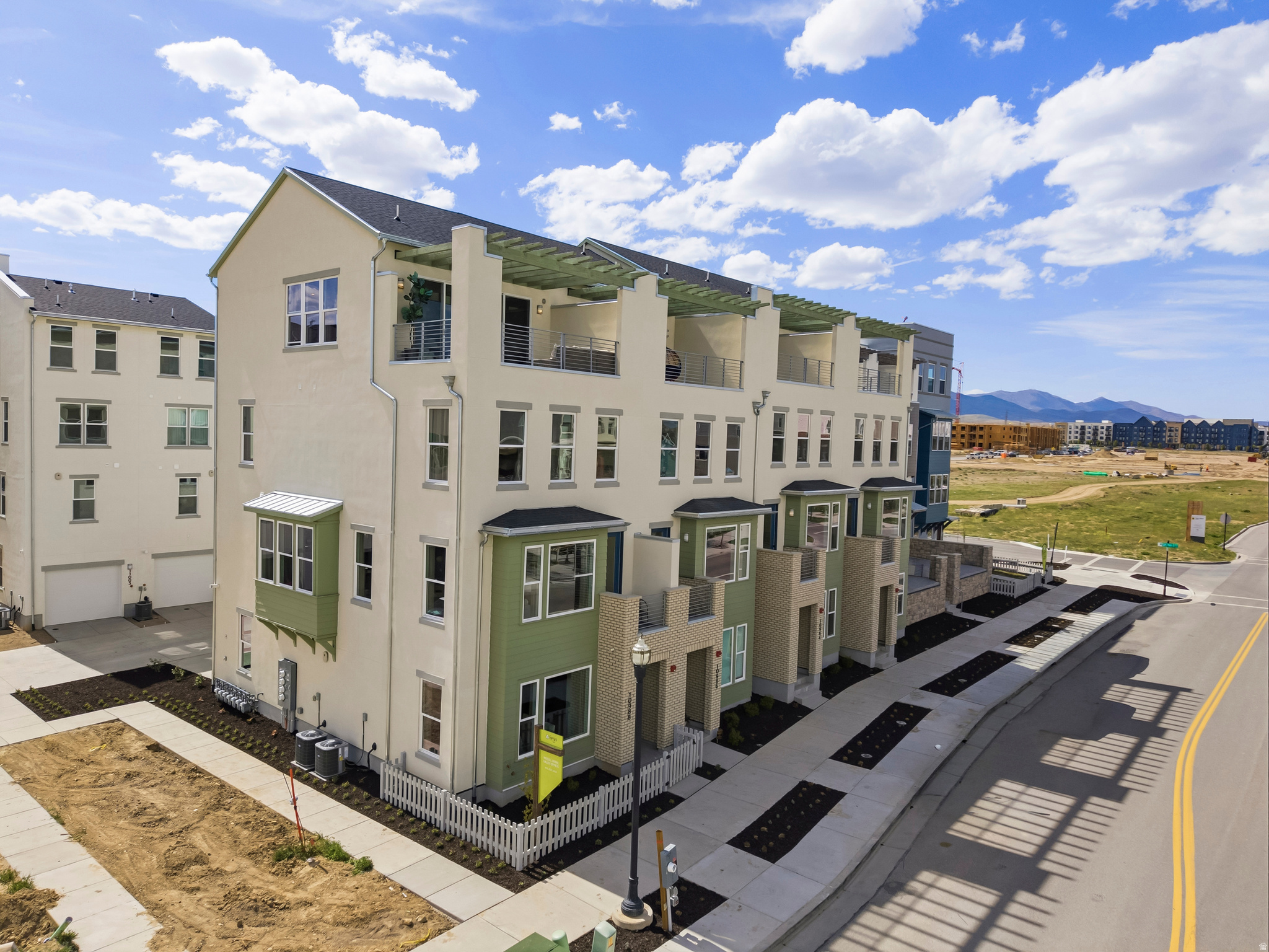 DOWNTOWN DAYBREAK - Residential