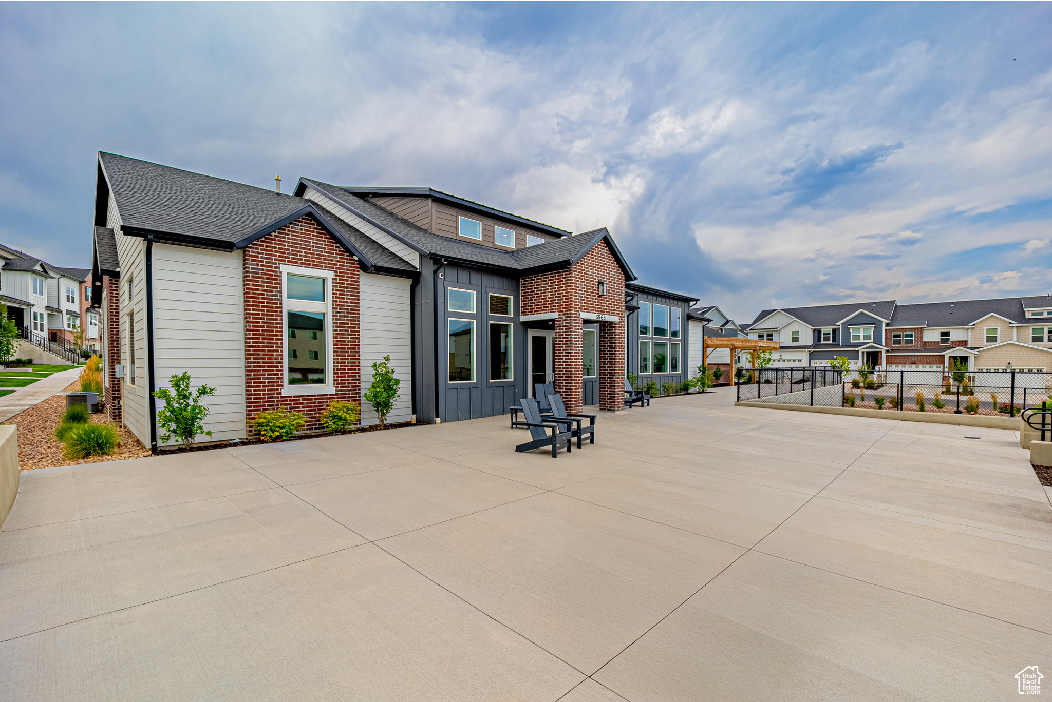 GARDNER POINT - Residential