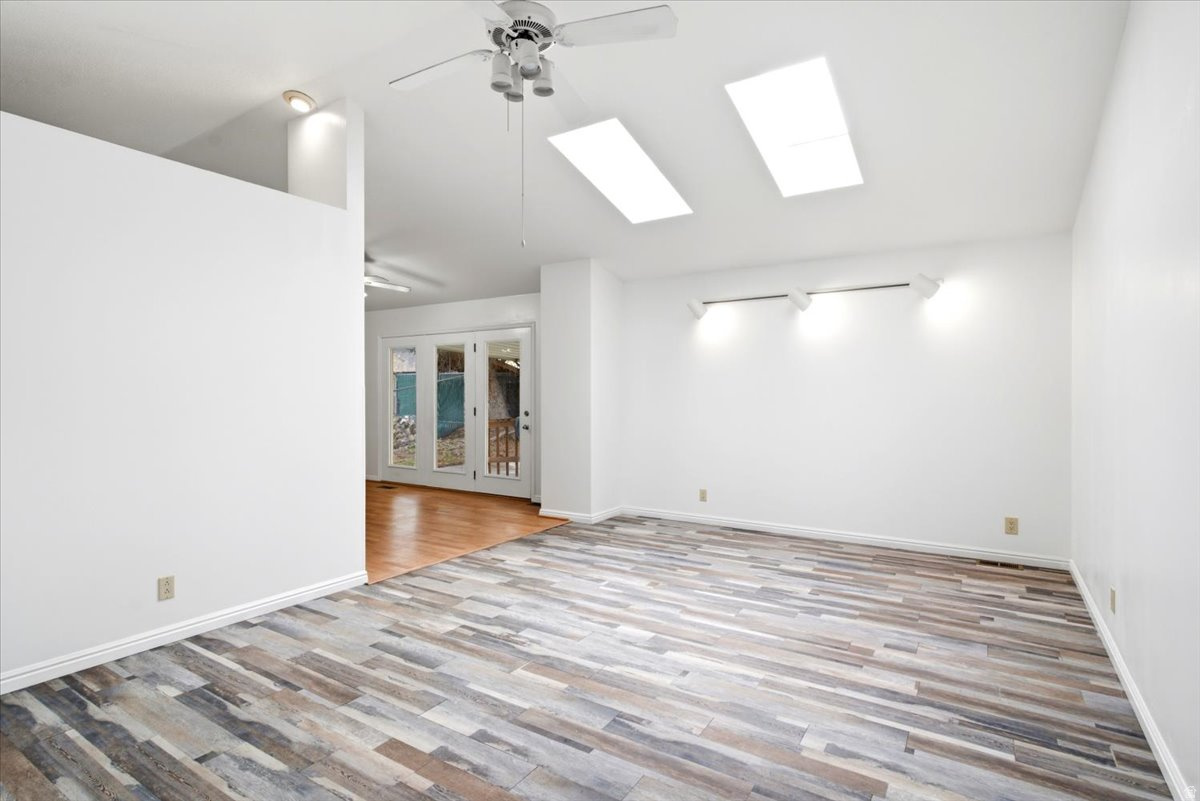 BLOCK 25 - Residential