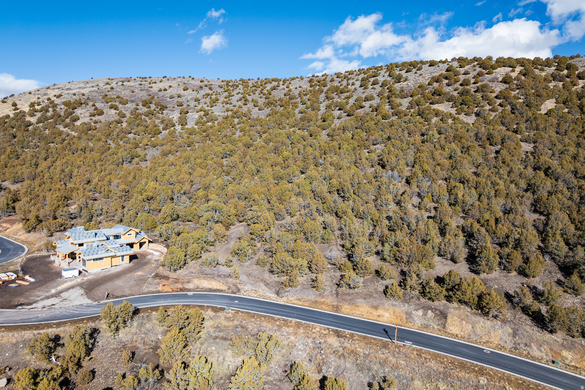 RED LEDGES - Land