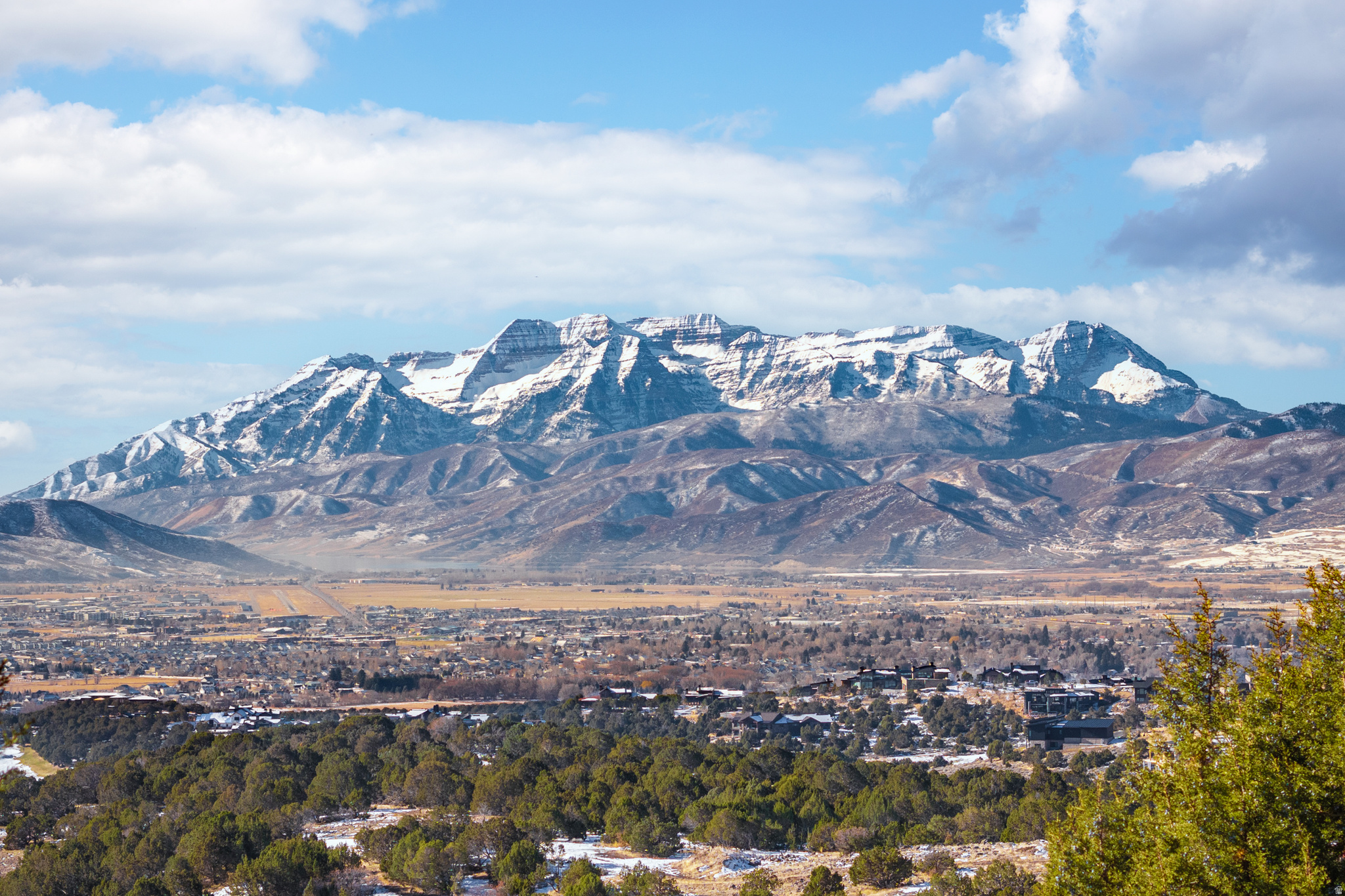 RED LEDGES - Land