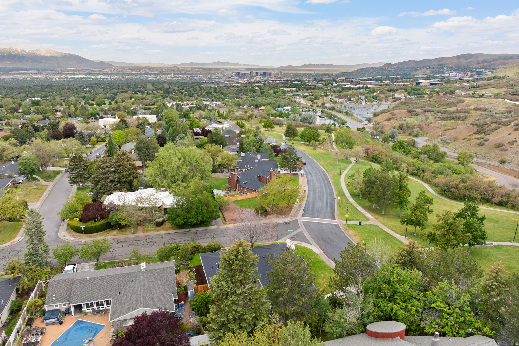 OAK HILLS - Residential