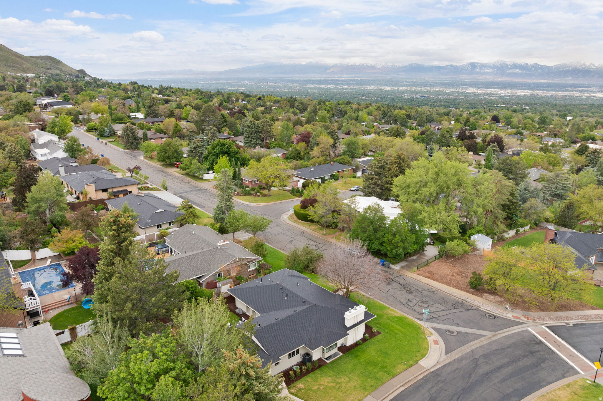 OAK HILLS - Residential