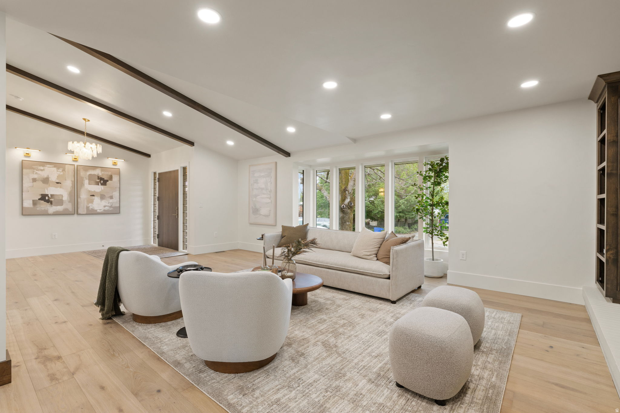 OAK HILLS - Residential