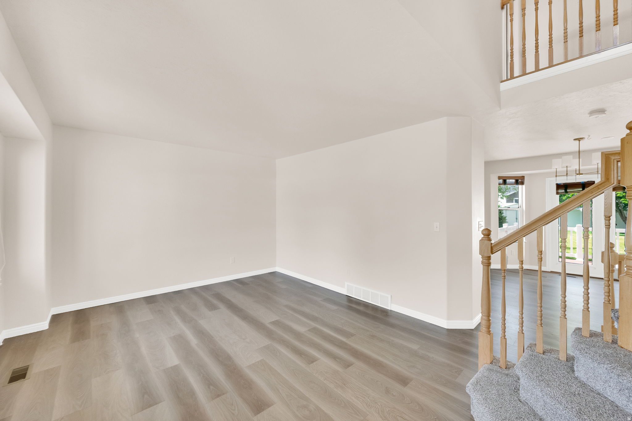 ANGEL CROSSING - Residential