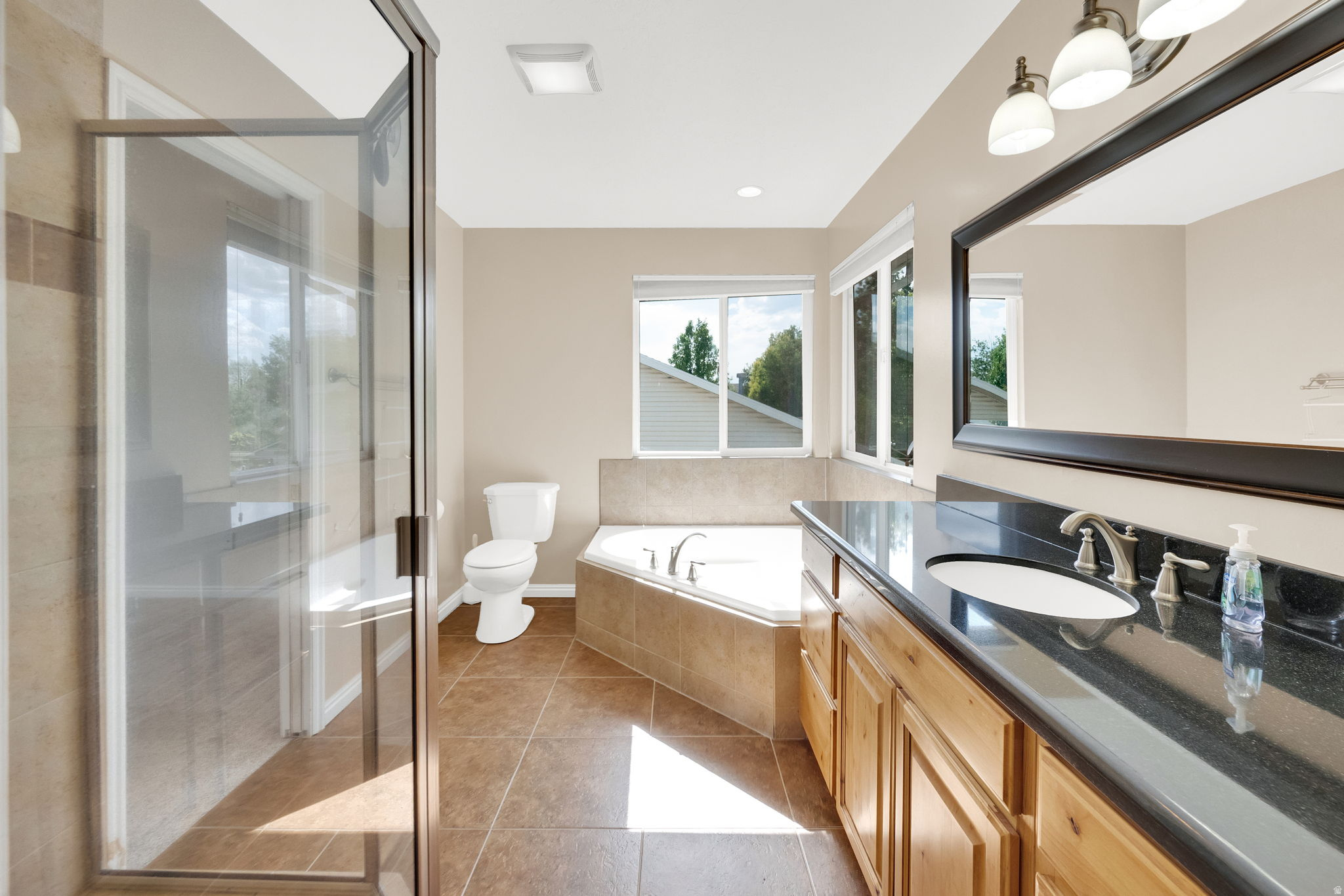 ANGEL CROSSING - Residential