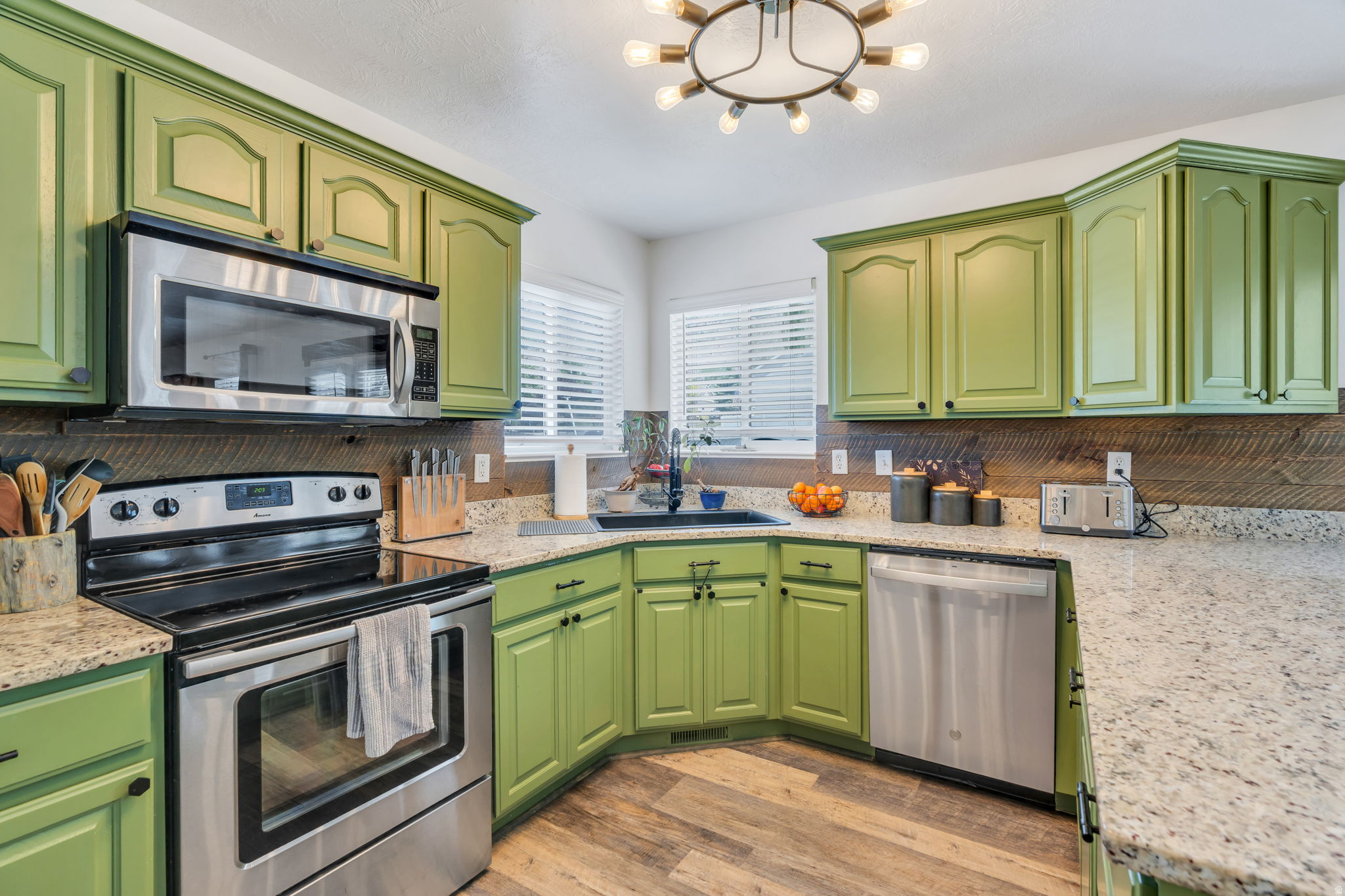 VALLEY VIEW HEIGHTS - Residential