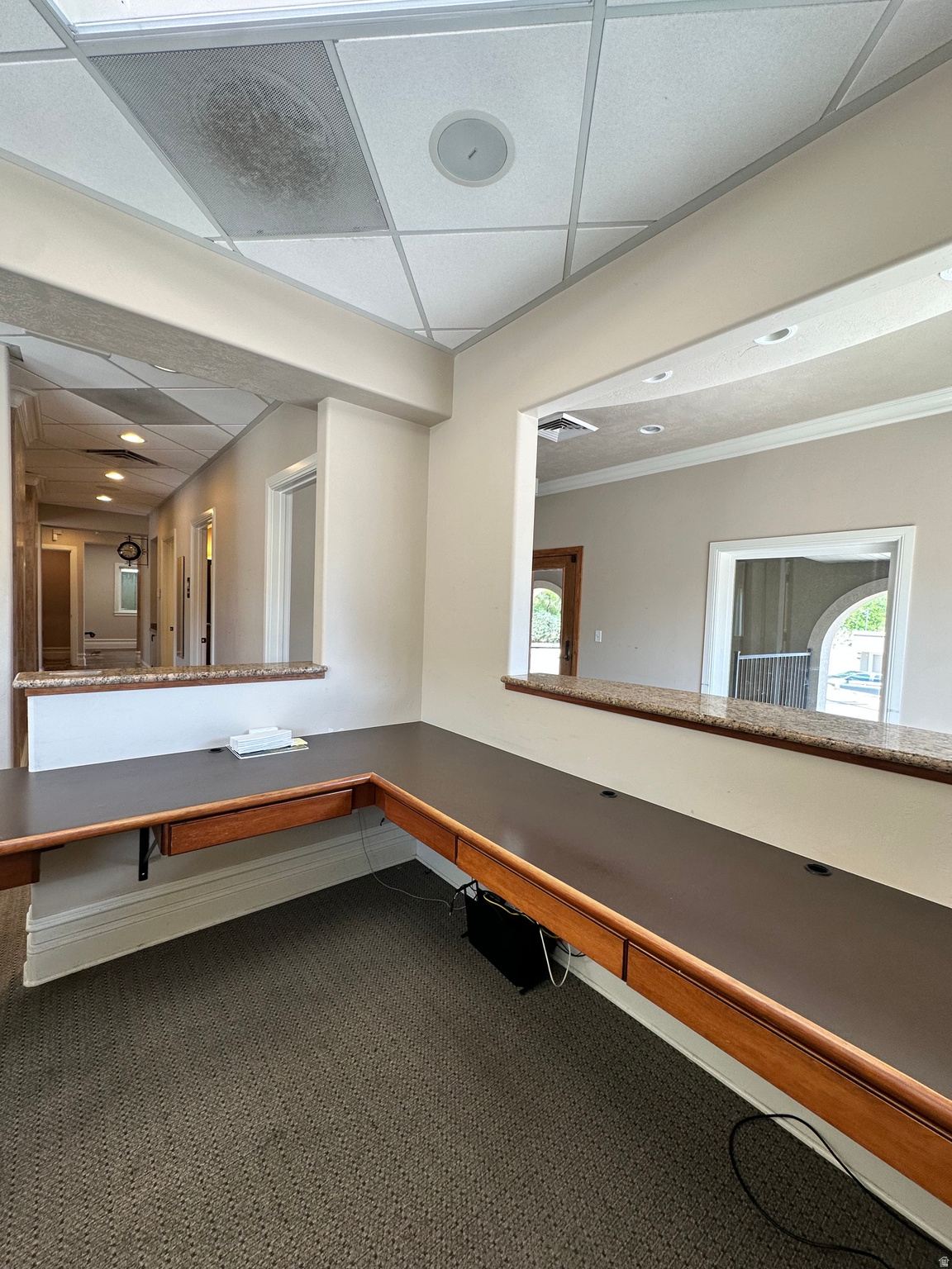 HIGHLAND - Commercial Lease