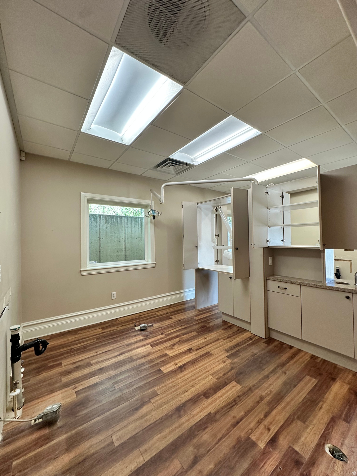 HIGHLAND - Commercial Lease
