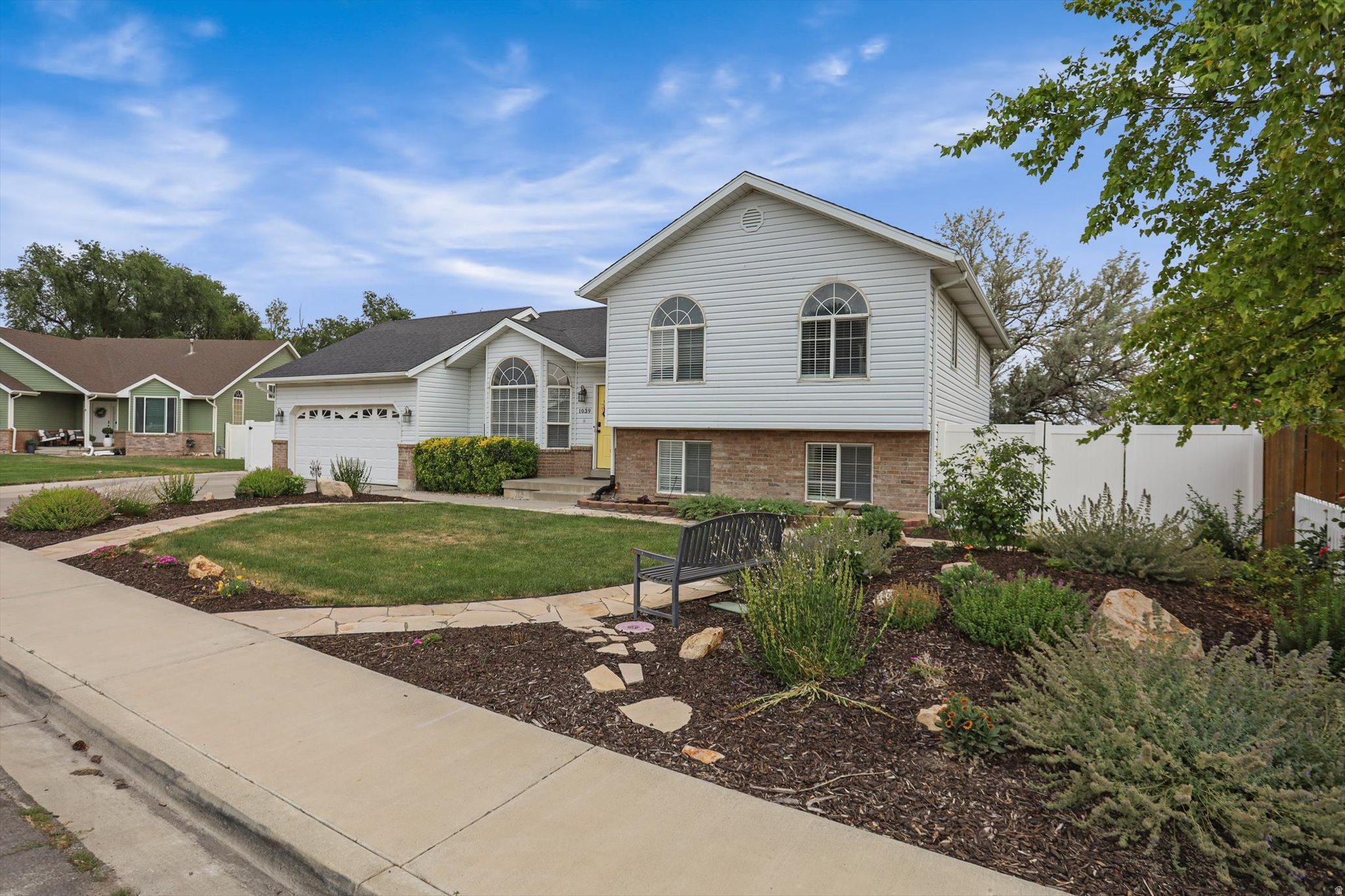 STONEGATE - Residential