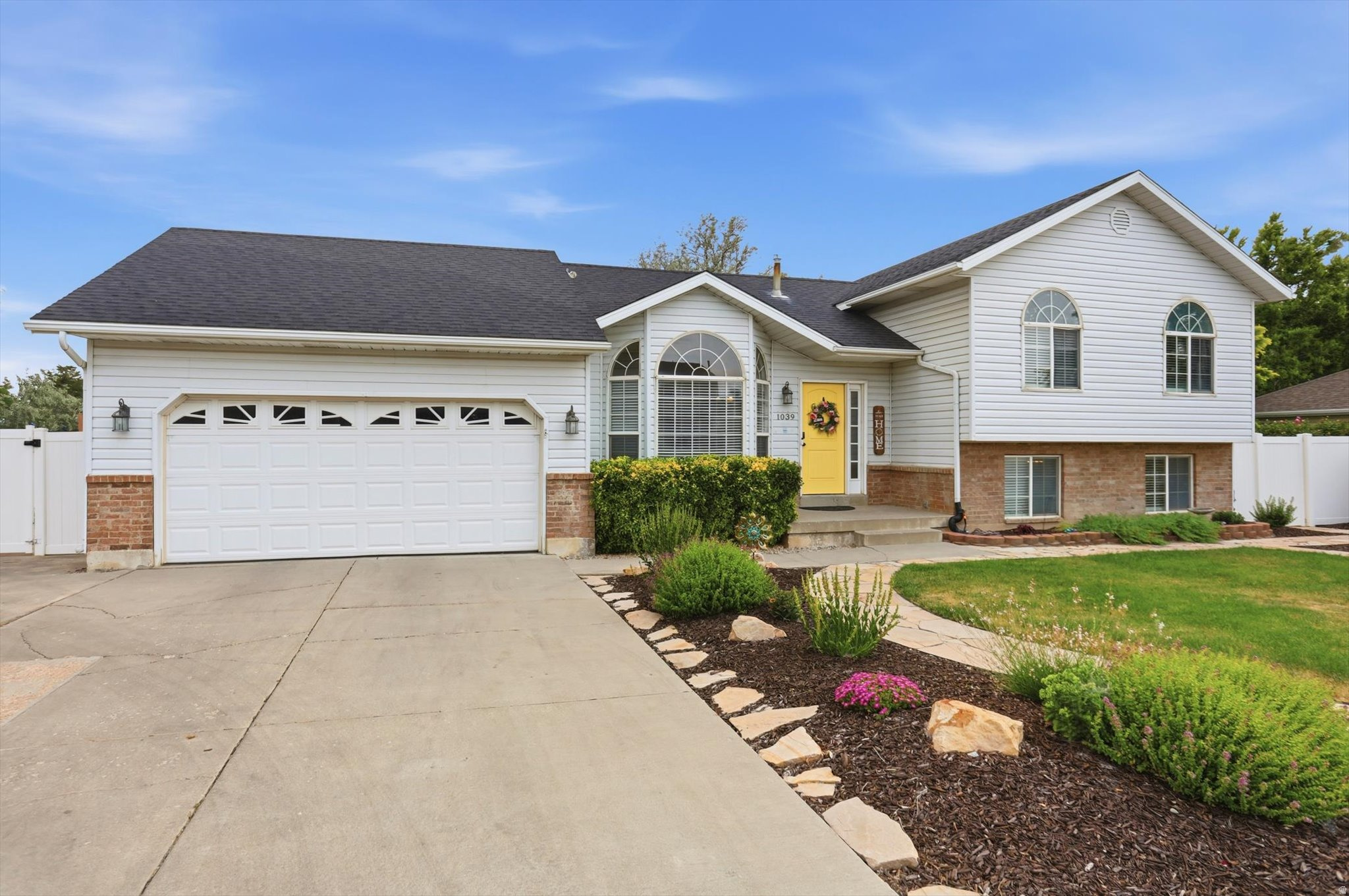 STONEGATE - Residential