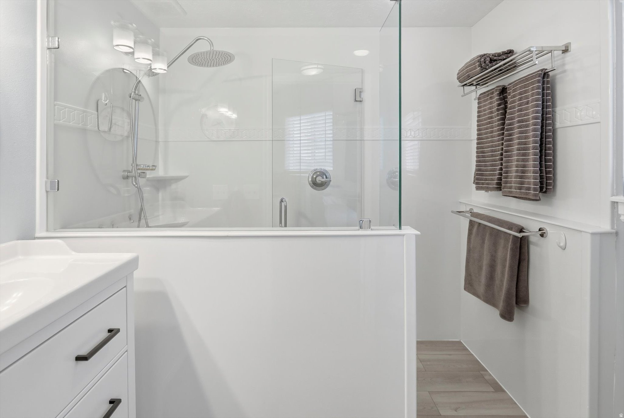 STONEGATE - Residential