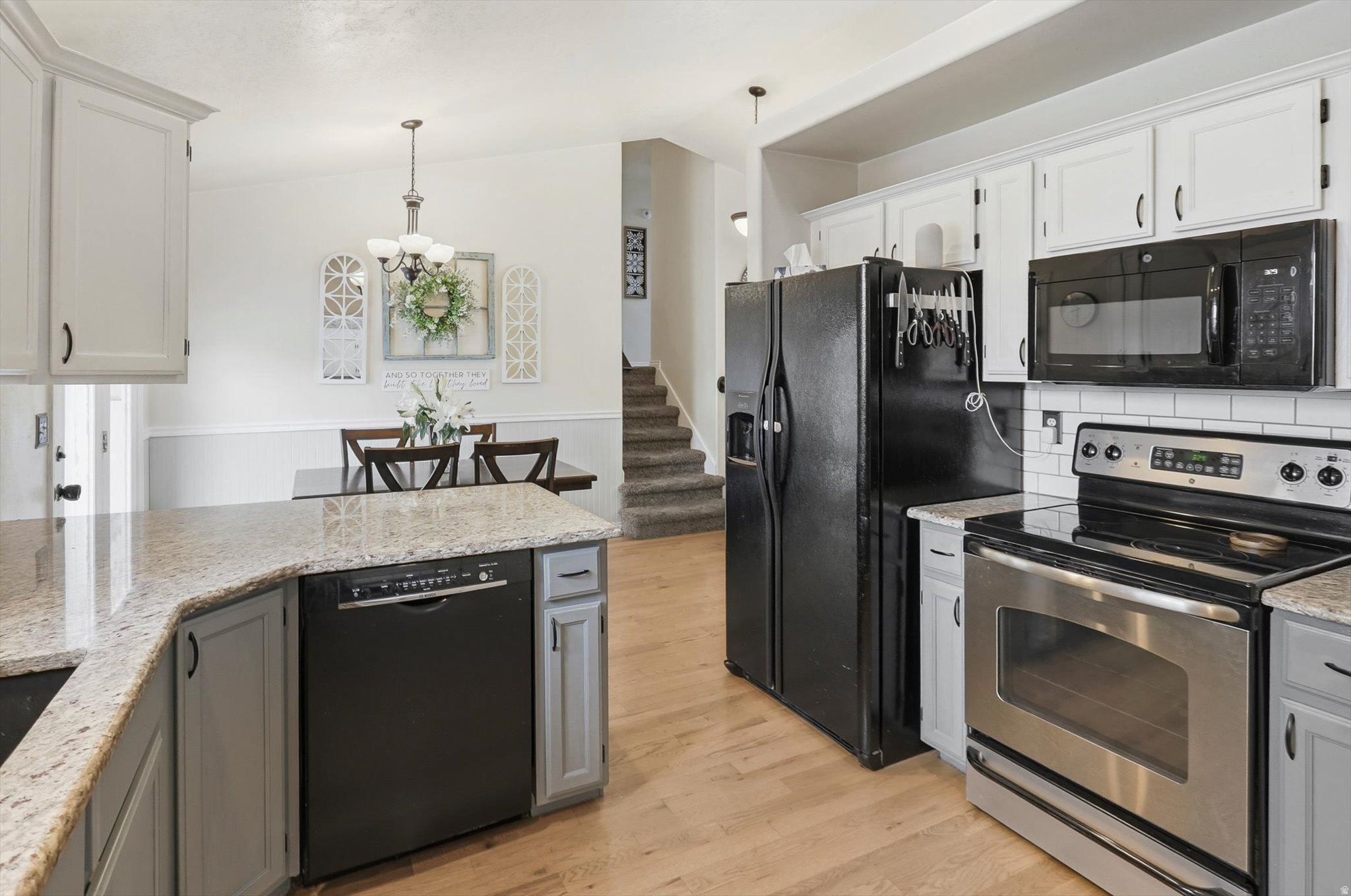 STONEGATE - Residential