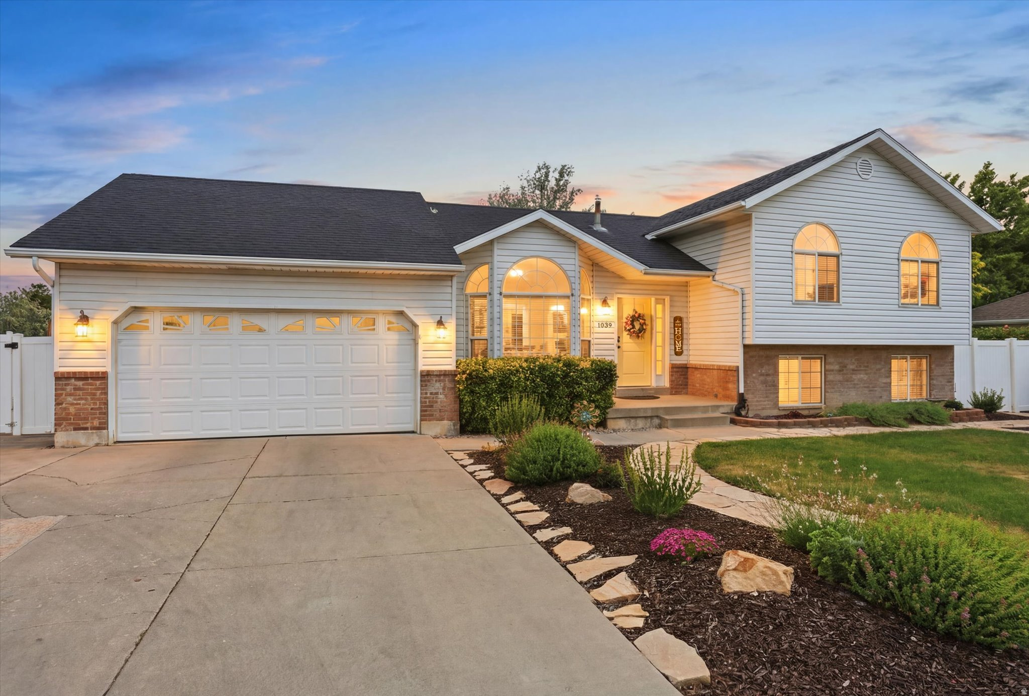STONEGATE - Residential