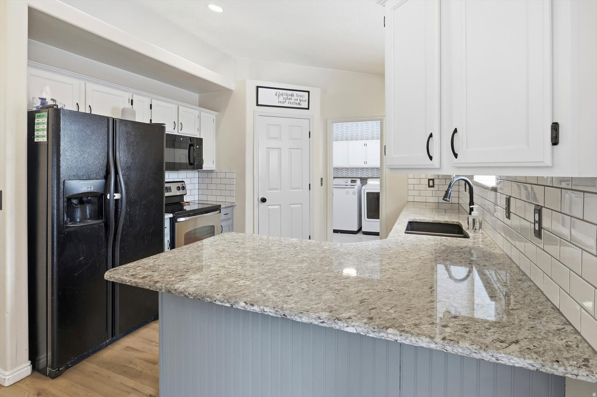 STONEGATE - Residential