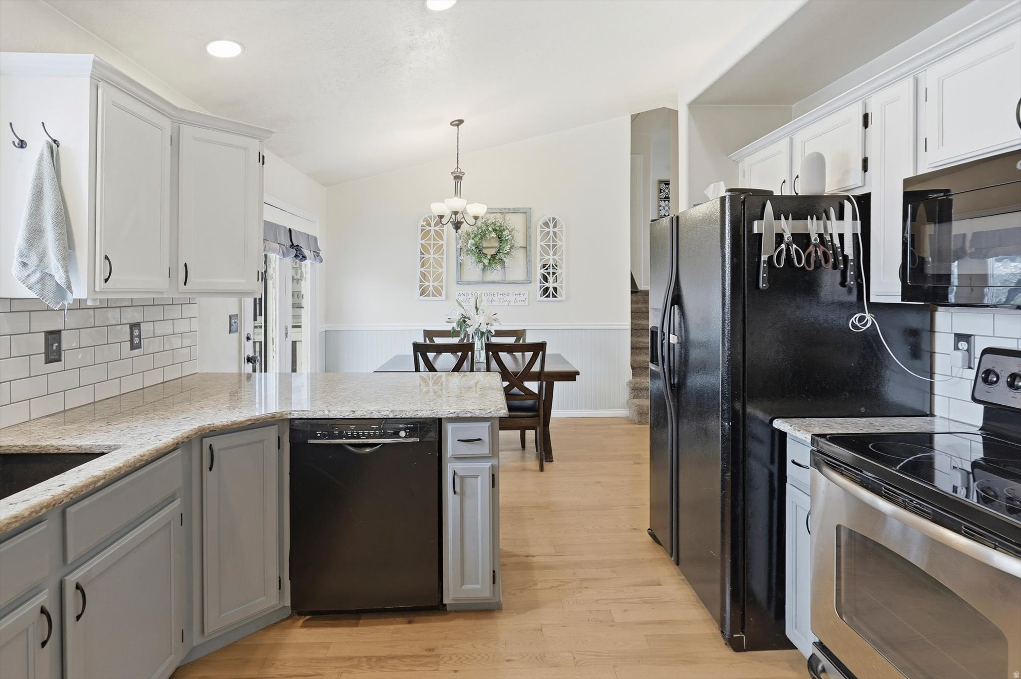 STONEGATE - Residential