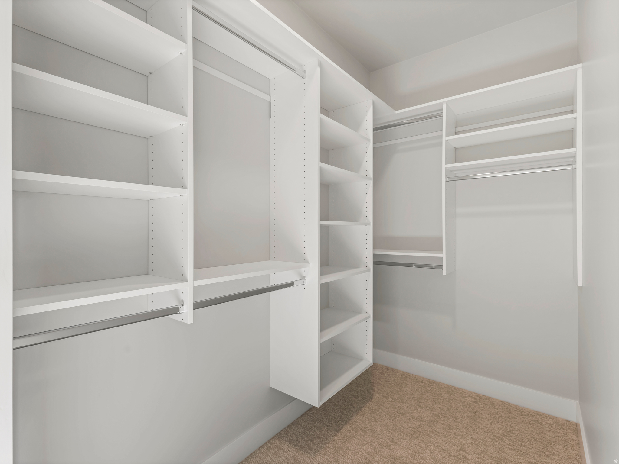 MAYFLOWER LAKESIDE - Residential