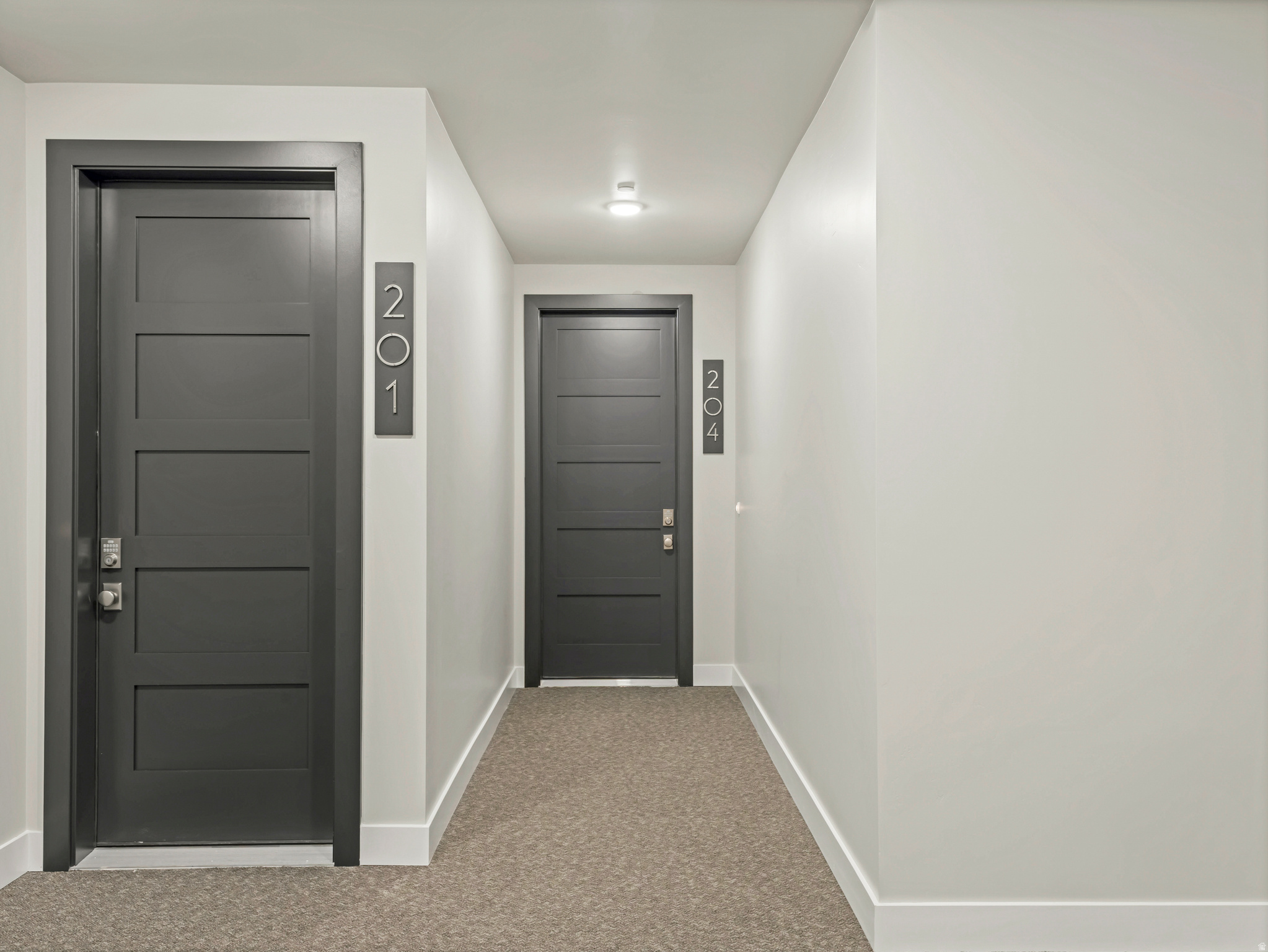 MAYFLOWER LAKESIDE - Residential