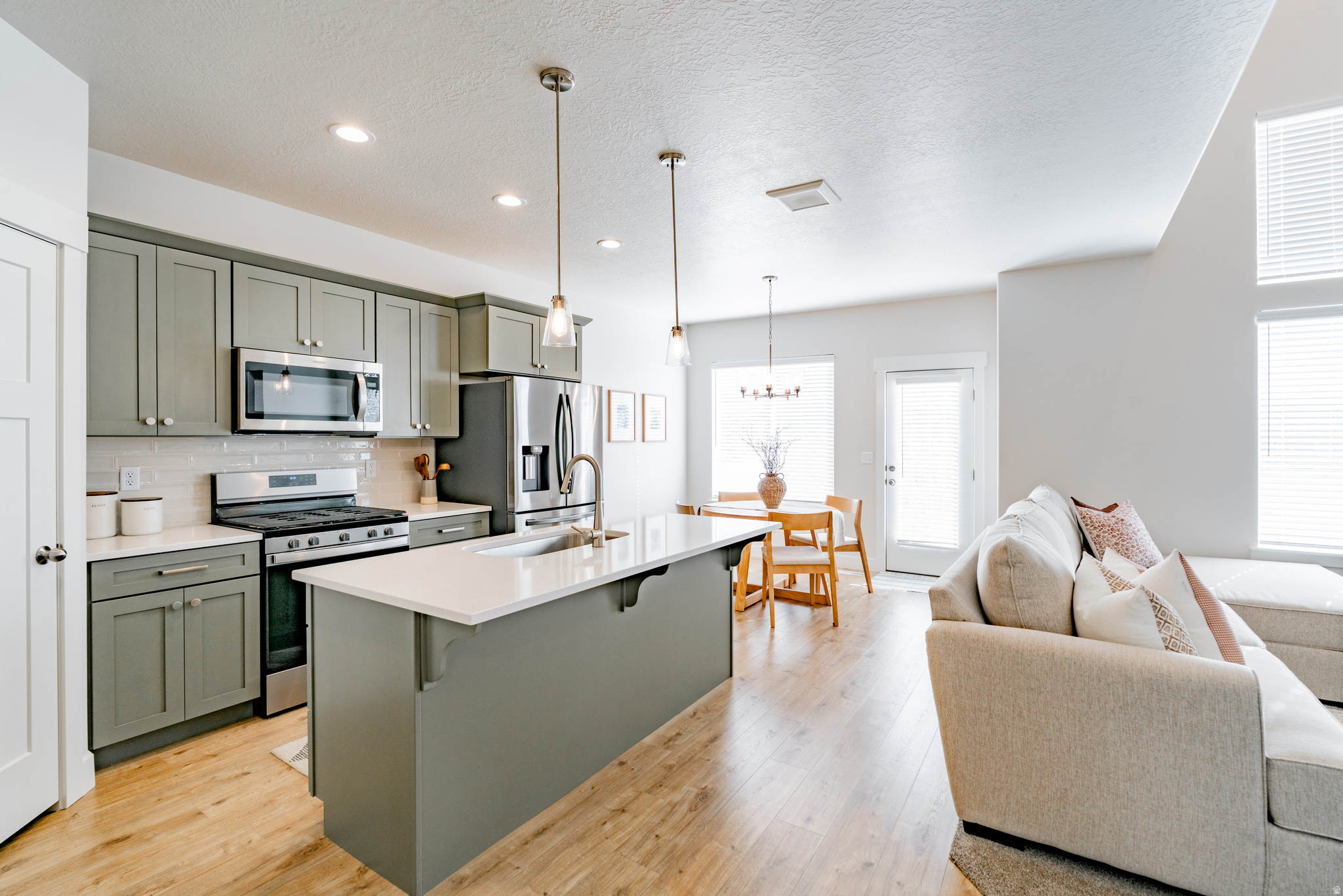 RIDGE - Residential