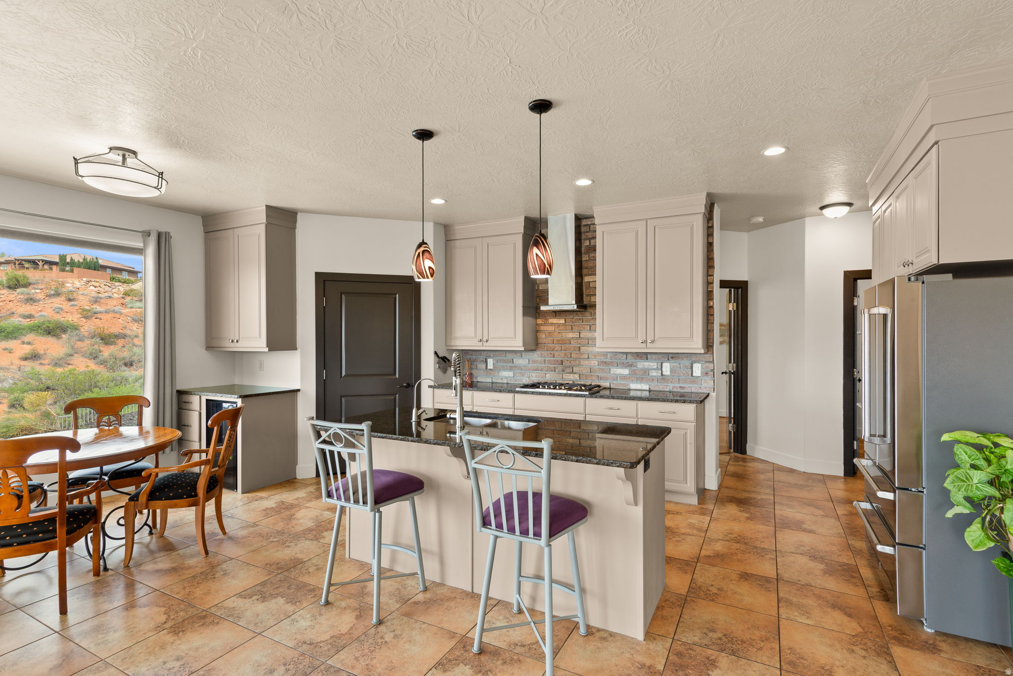 RED CLIFFS PARK ESTATES - Residential