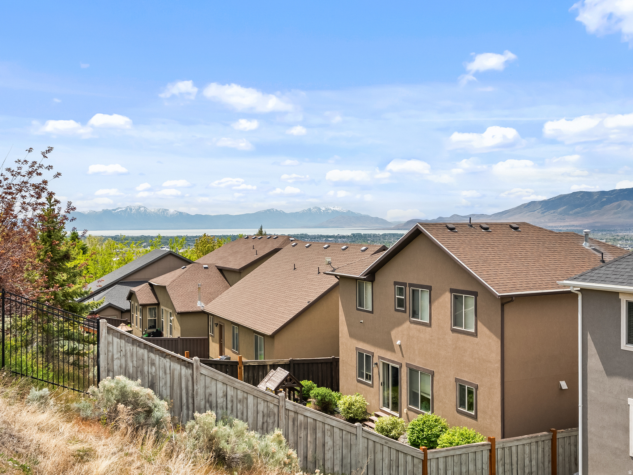 HUNTER - Residential