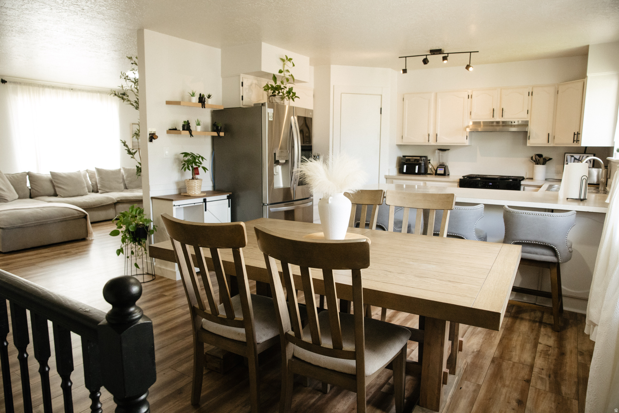 MANORLY COURT - Residential