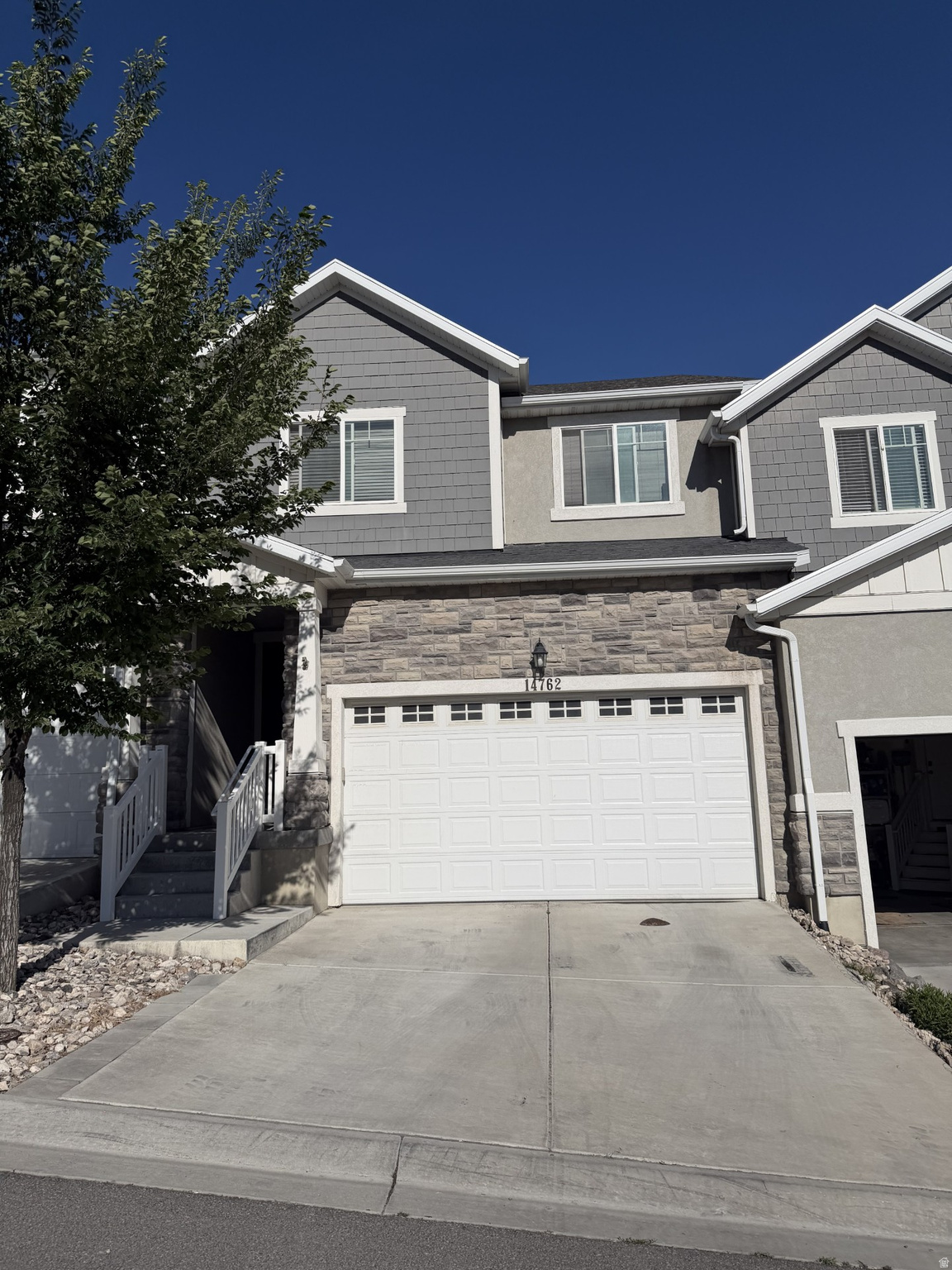 SKY RIDGE TOWNHOMES - Residential