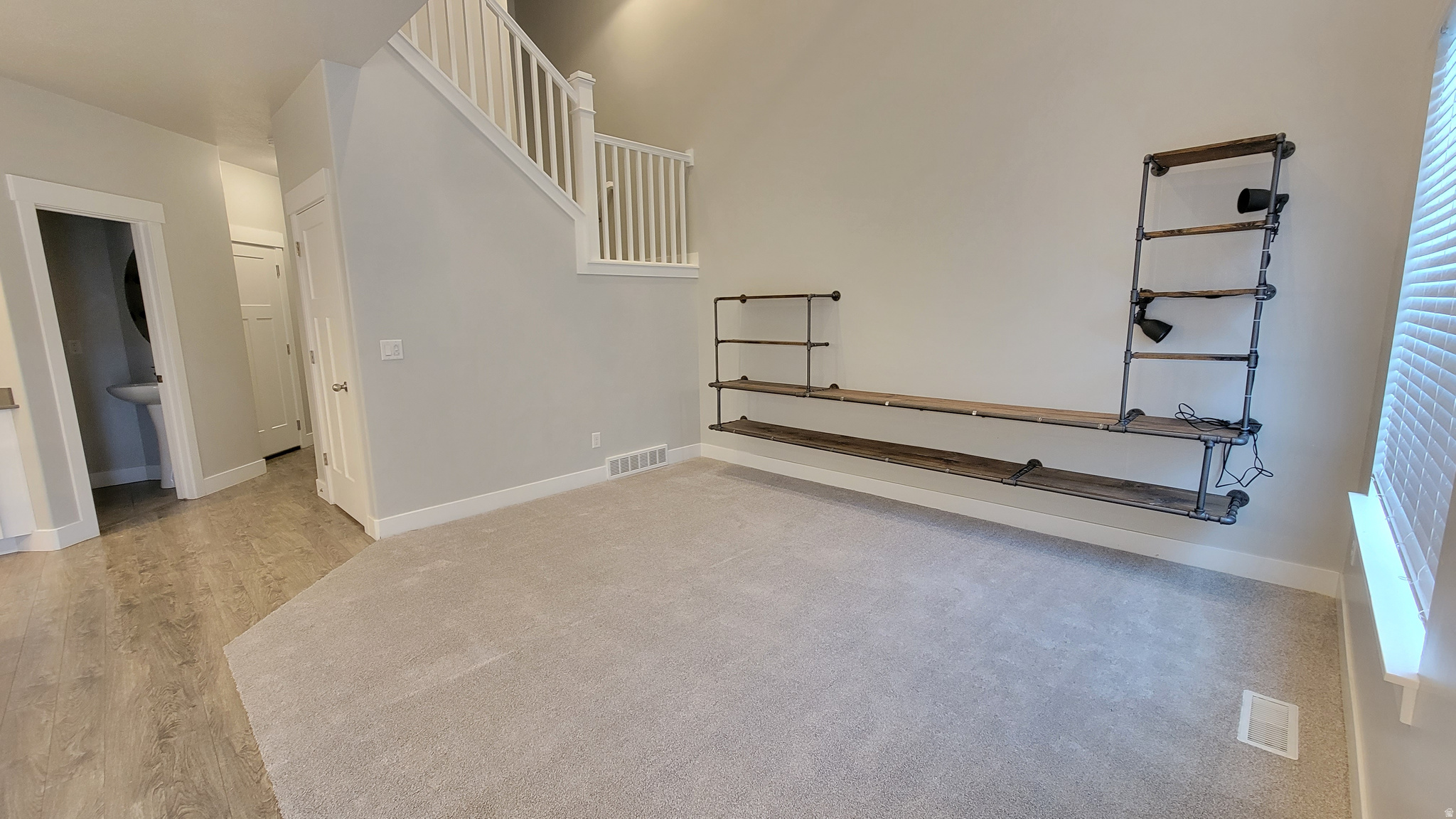 SKY RIDGE TOWNHOMES - Residential
