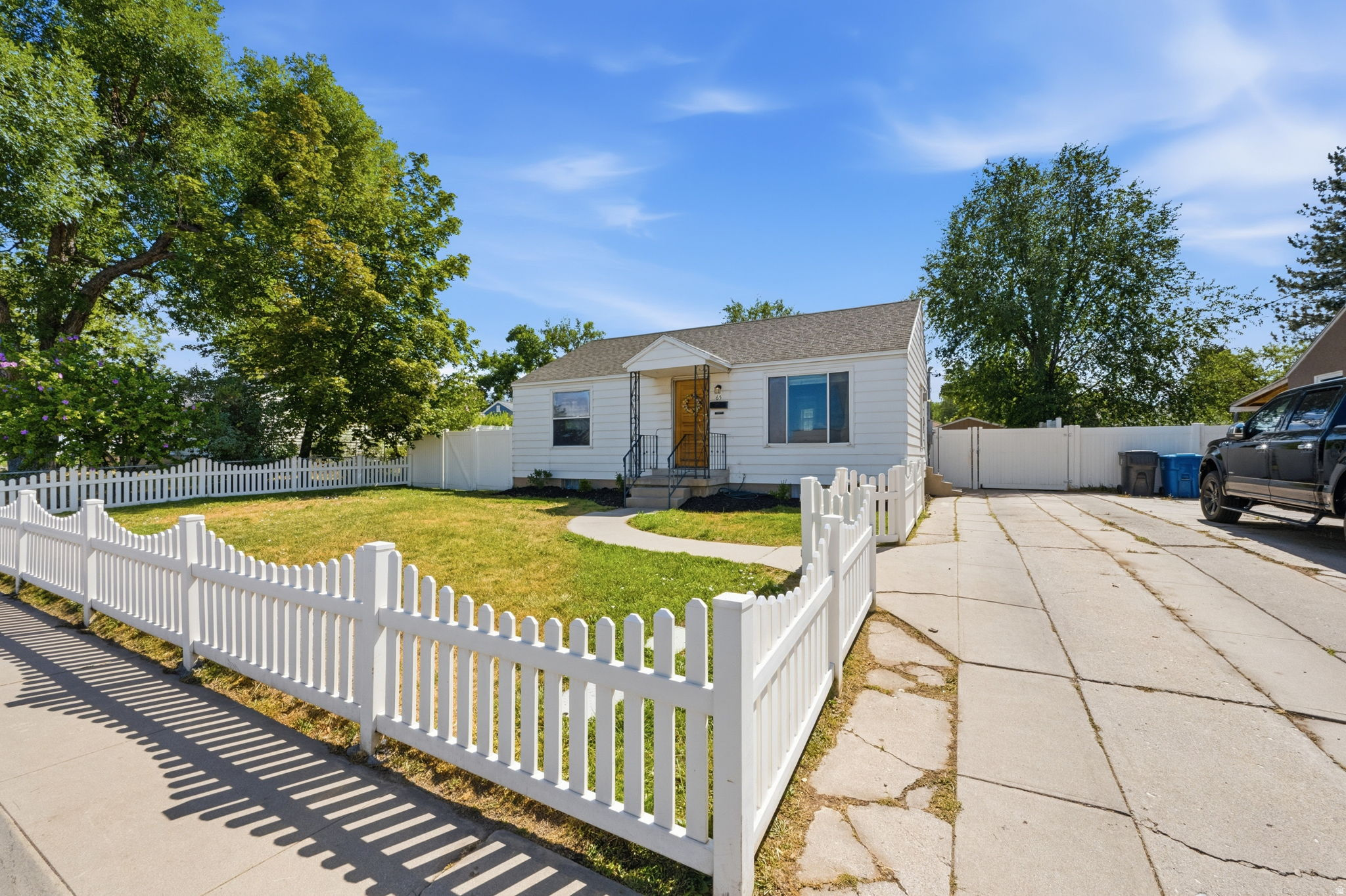COLUMBIA VILLAGE - Residential