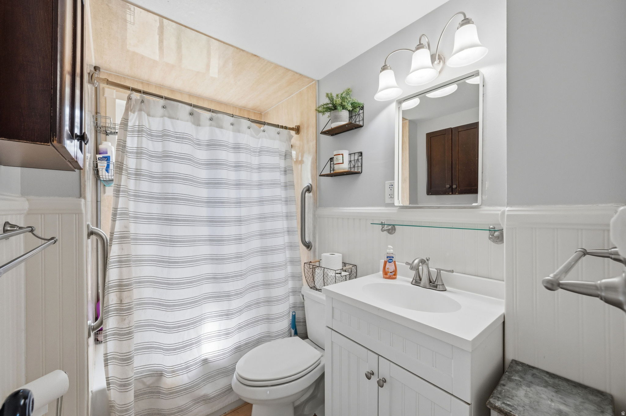 COLUMBIA VILLAGE - Residential