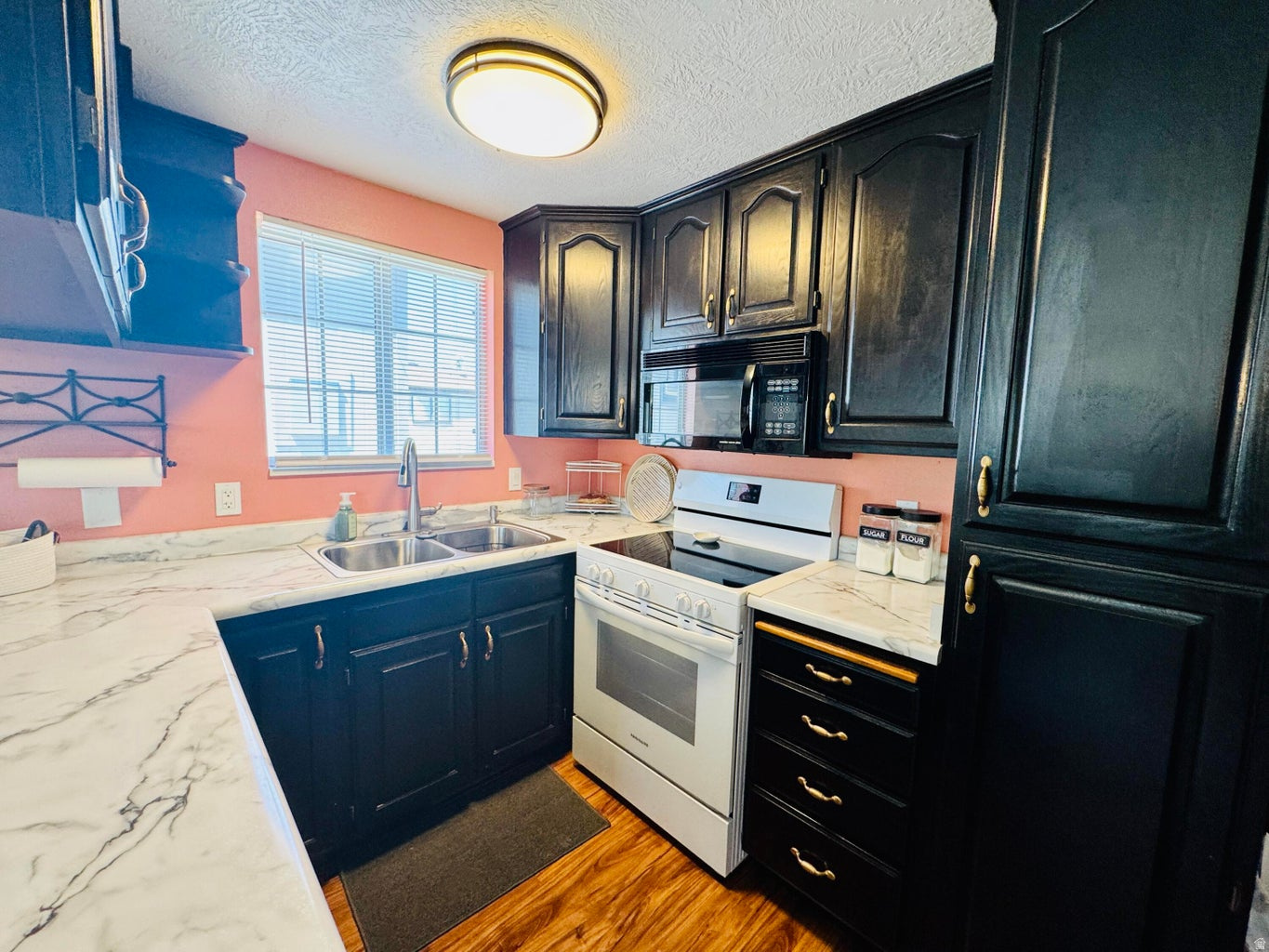 CANYON BREEZE RV RESORT - Residential